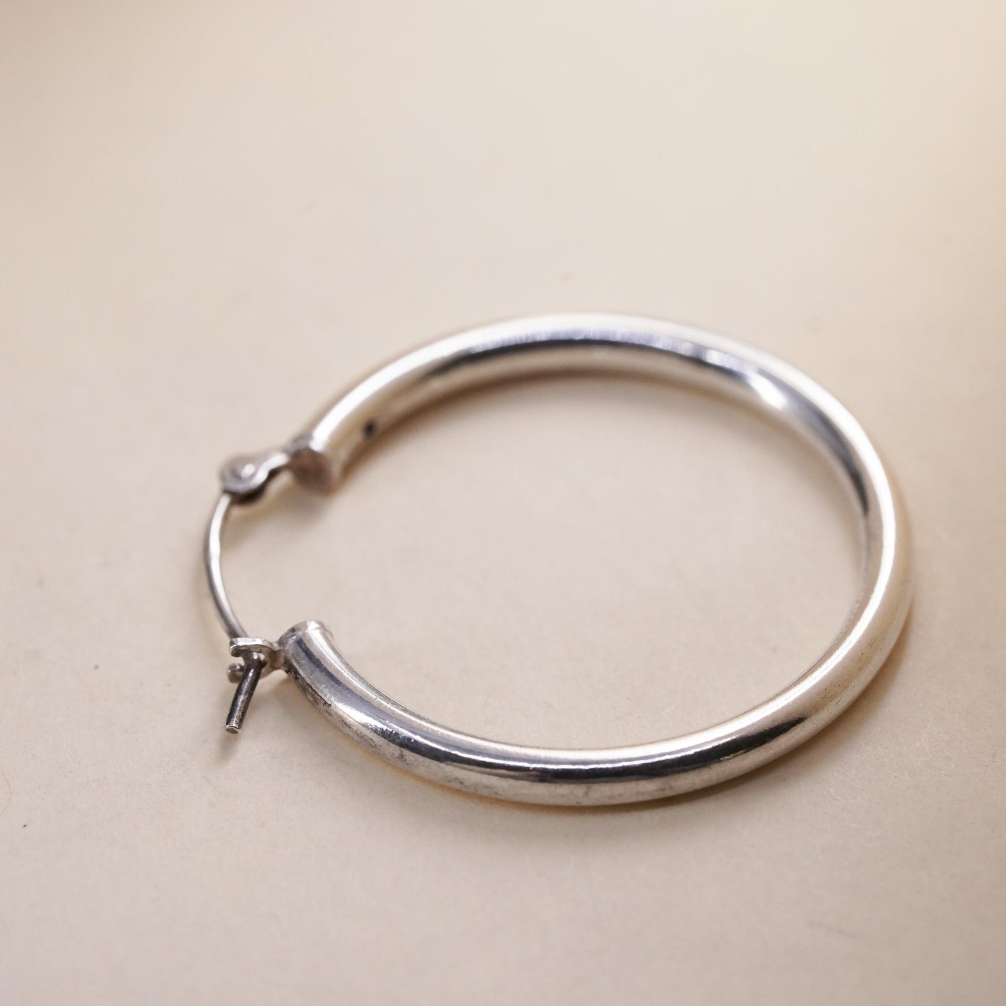 1.25”, Vintage sterling silver loop single earring, fashion primitive hoop