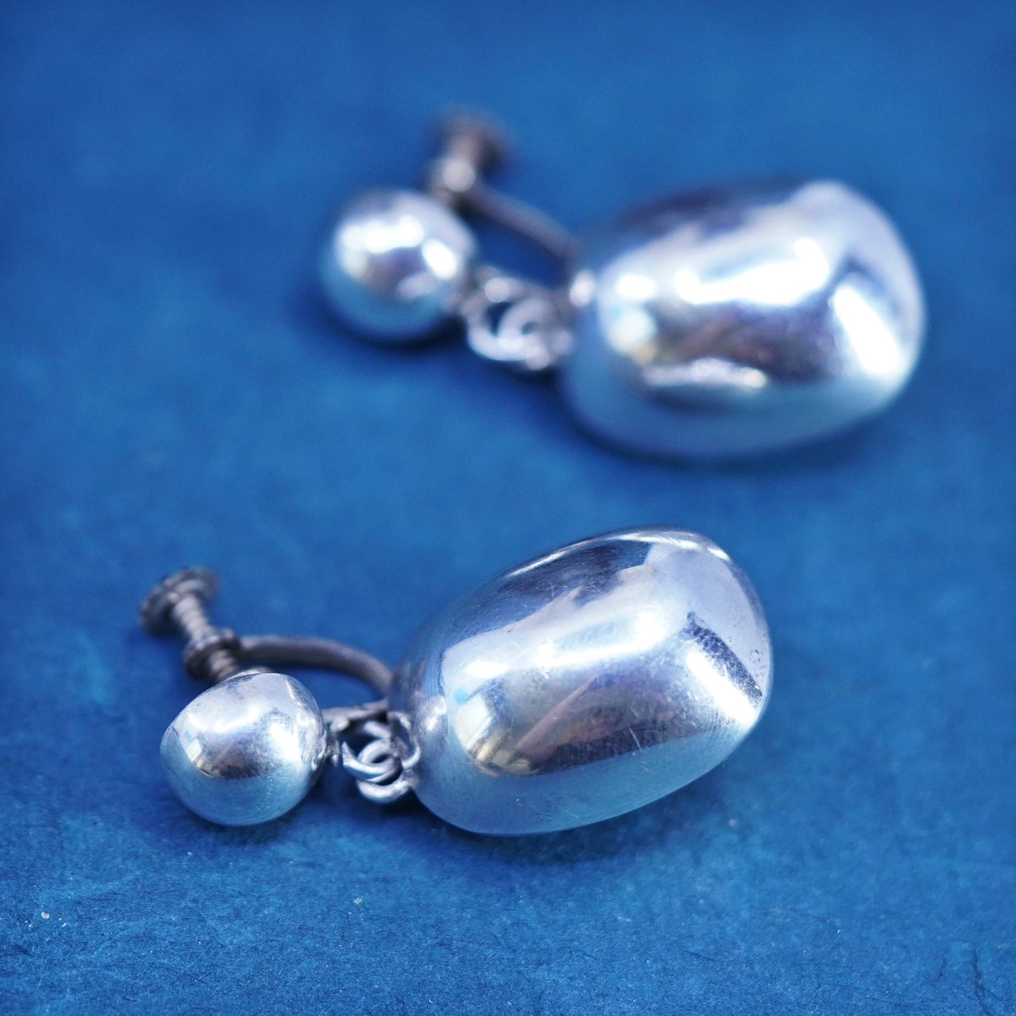 Hecho En Sterling silver handmade earrings, 925 screw back with puffy dangles