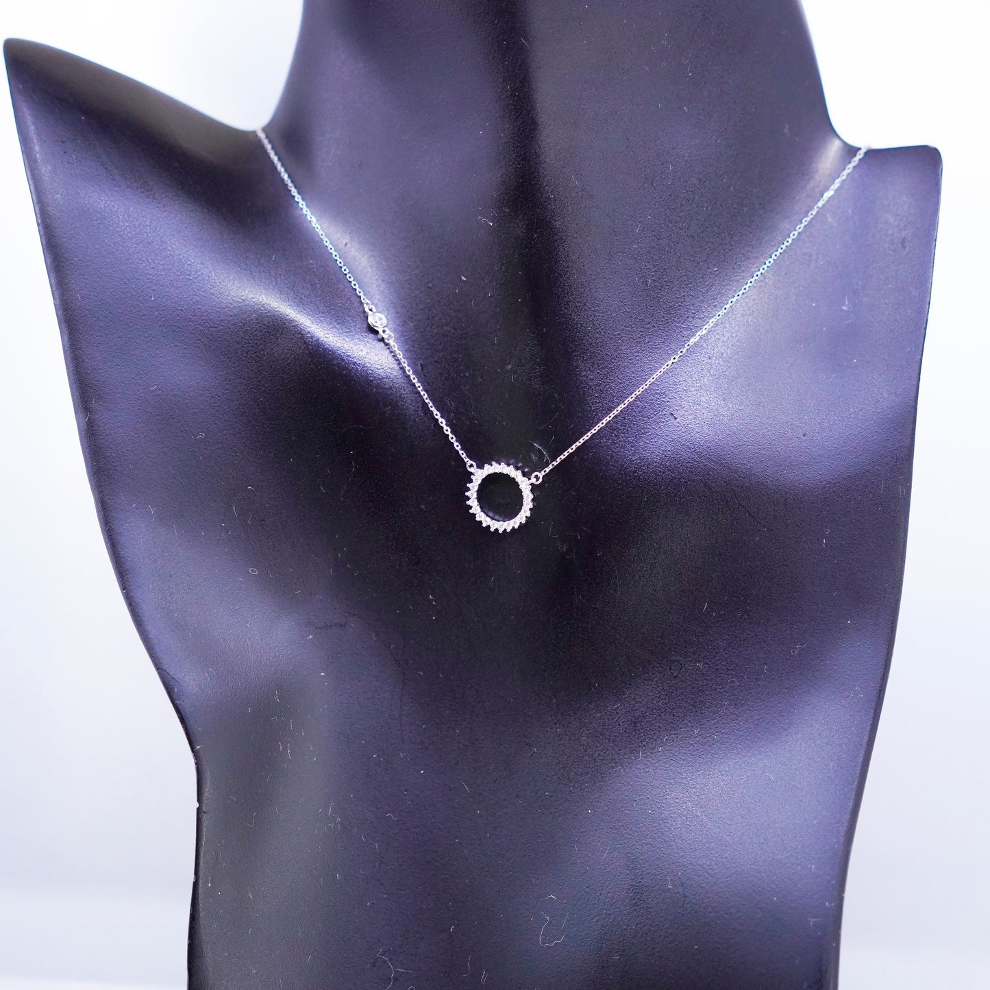 18”, Sterling 925 silver handmade circle pendant necklace w/ circle pendant Cz