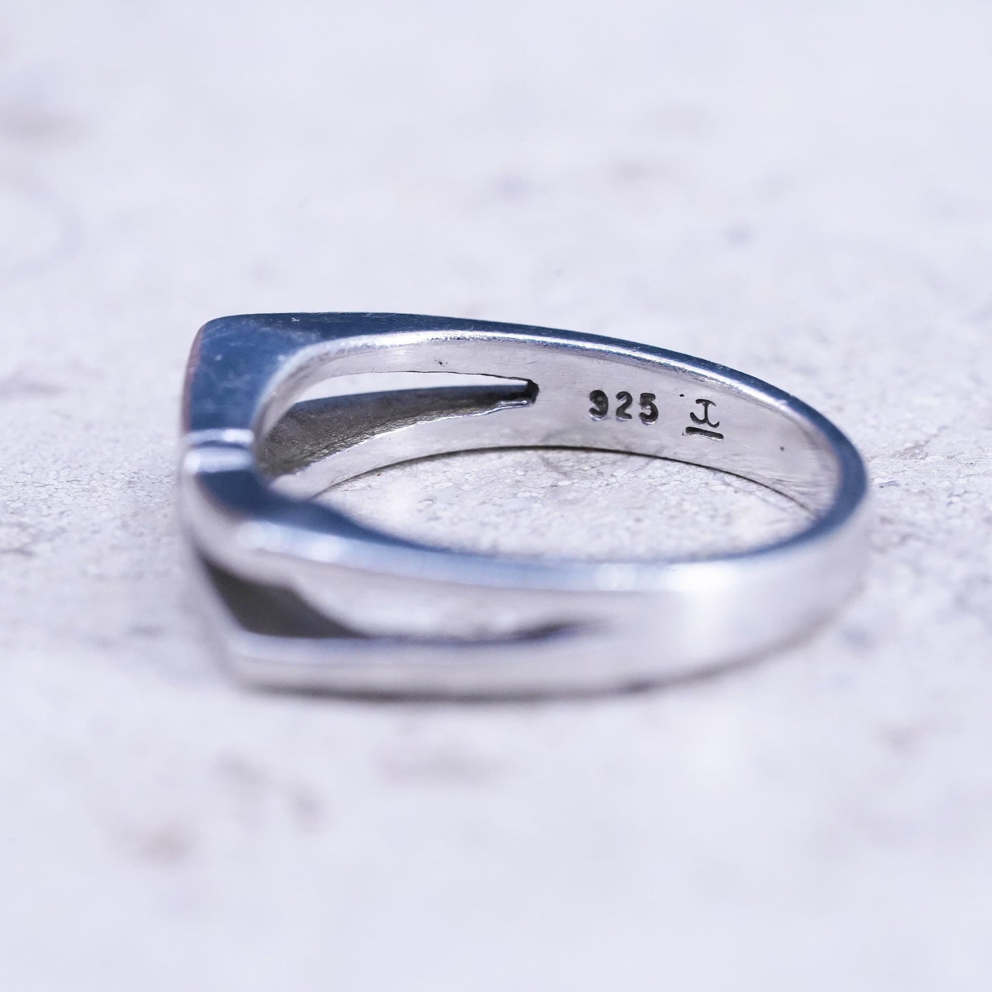 Size 7.25, Judith Jack sterling silver ring, 925 entwined band with diamonds
