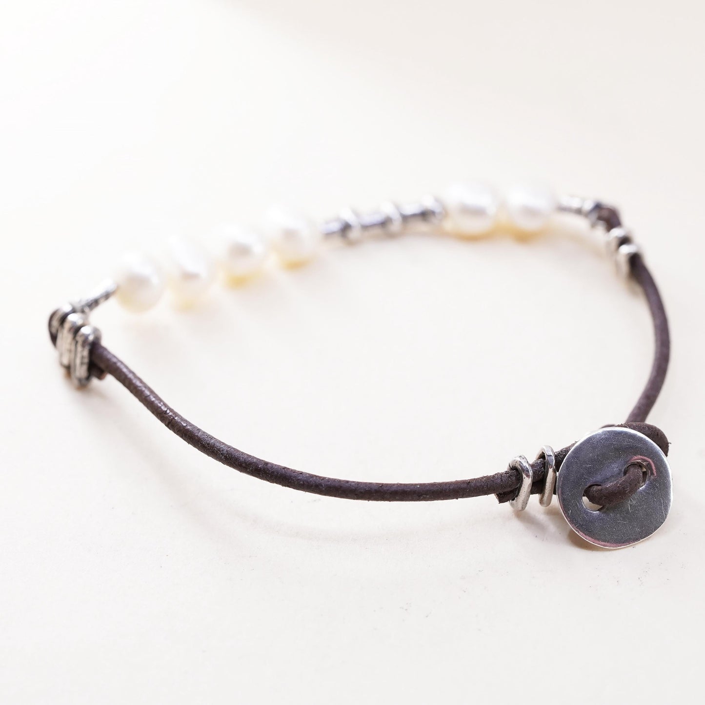 7", Vintage Silpada 925 Sterling Silver Pearl on Leather Button Clasp Bracelet