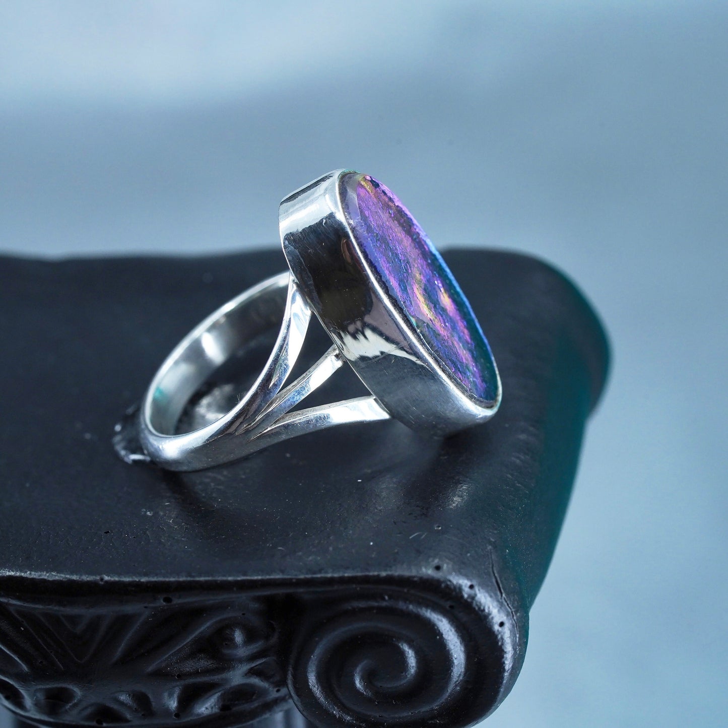 Size 6, vintage Sterling 925 silver handmade cocktail ring w/ blue foiled glass