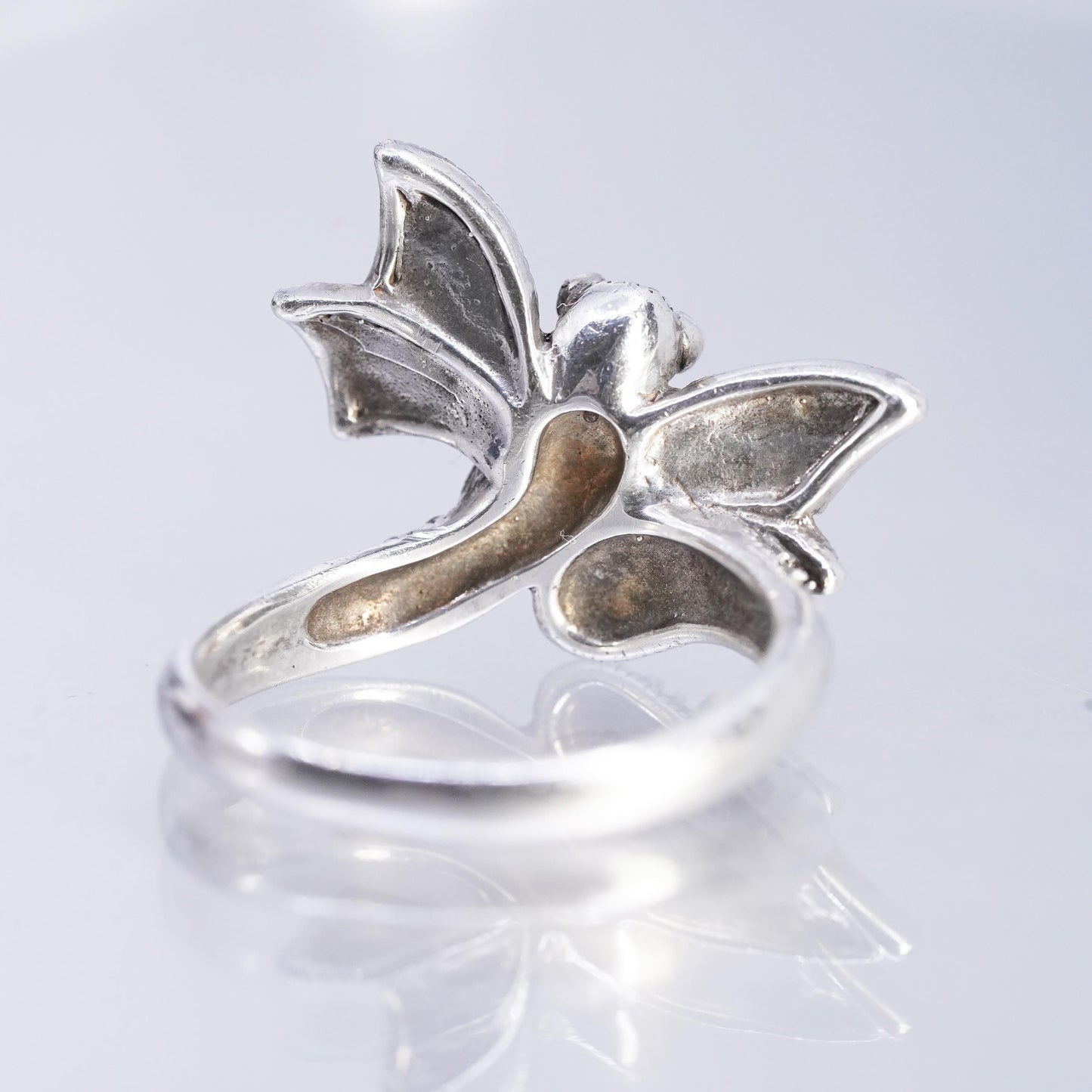 Size 7, vintage Sterling 925 silver handmade ring, dragonfly band