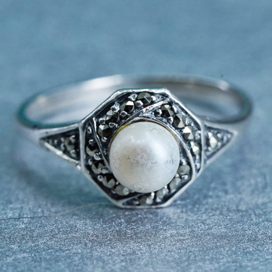 Size 7, vintage Sterling 925 silver handmade ring with pearl and marcasite