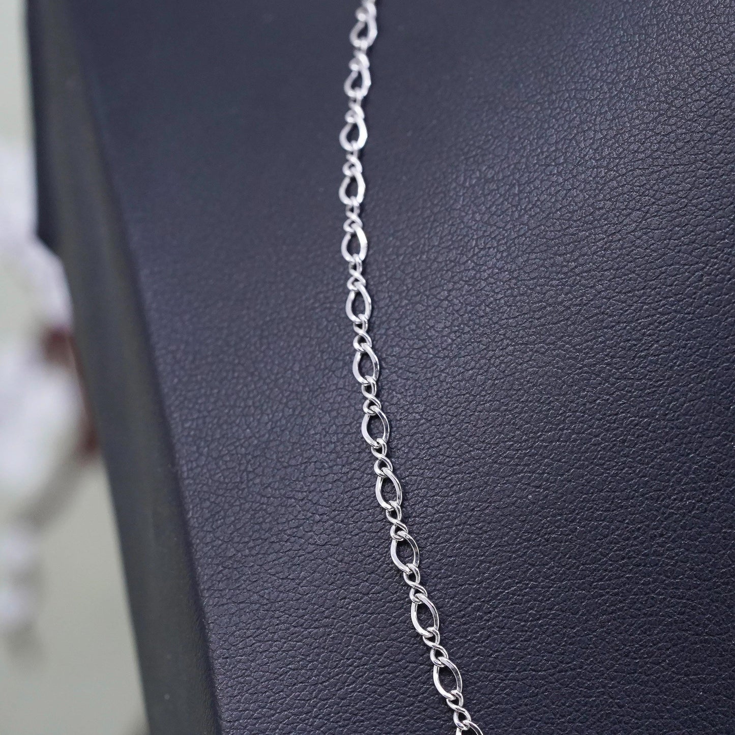 18”, Vintage Krementz jewelry, 18K white gold plated figaro chain necklace