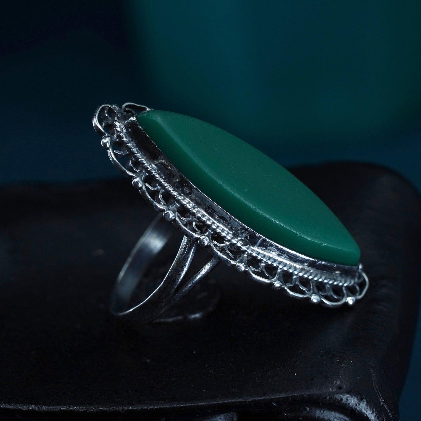 Size 7.75, vintage Mexican sterling 925 silver handmade ring with jade