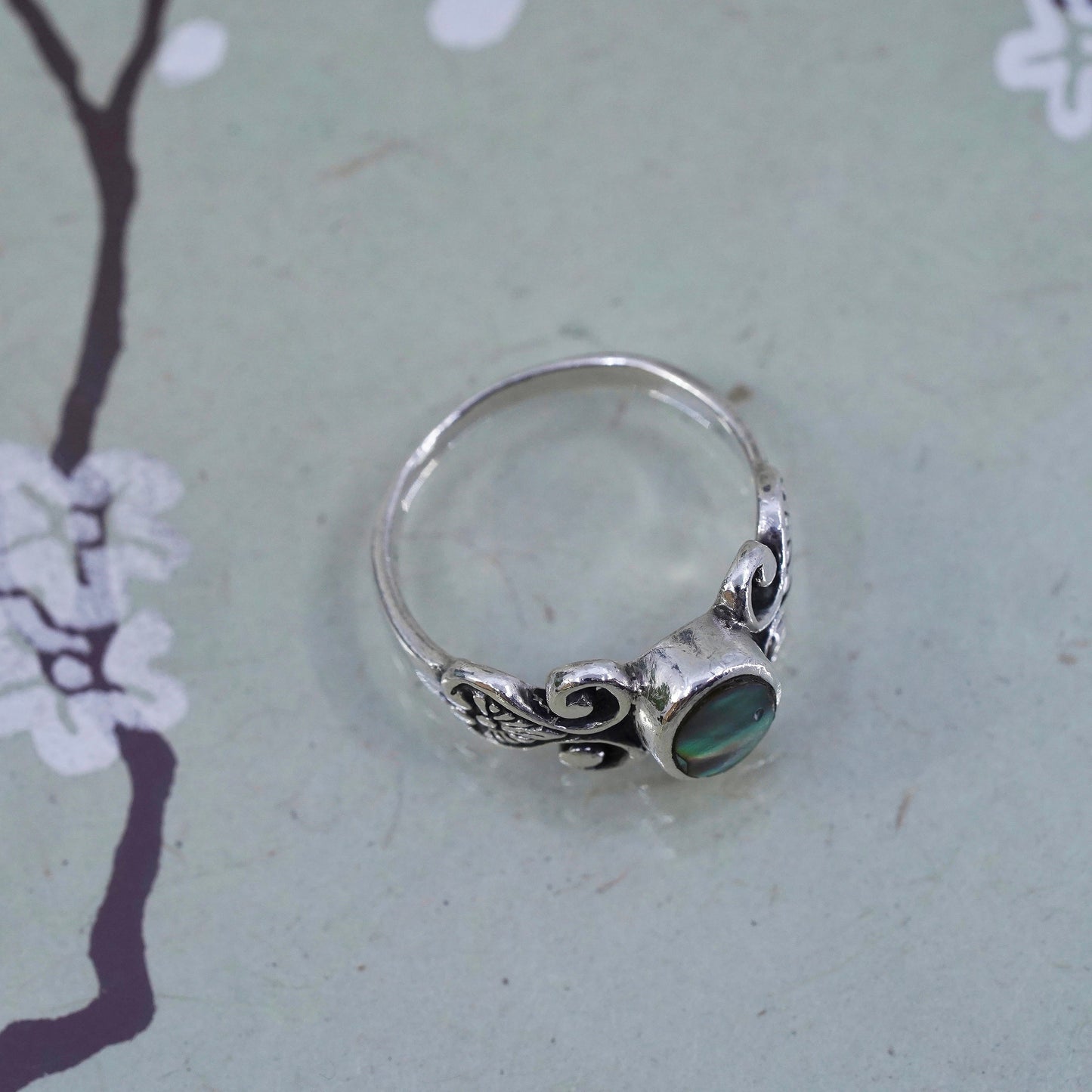 Size 8, Vintage sterling 925 silver handmade ring with oval abalone