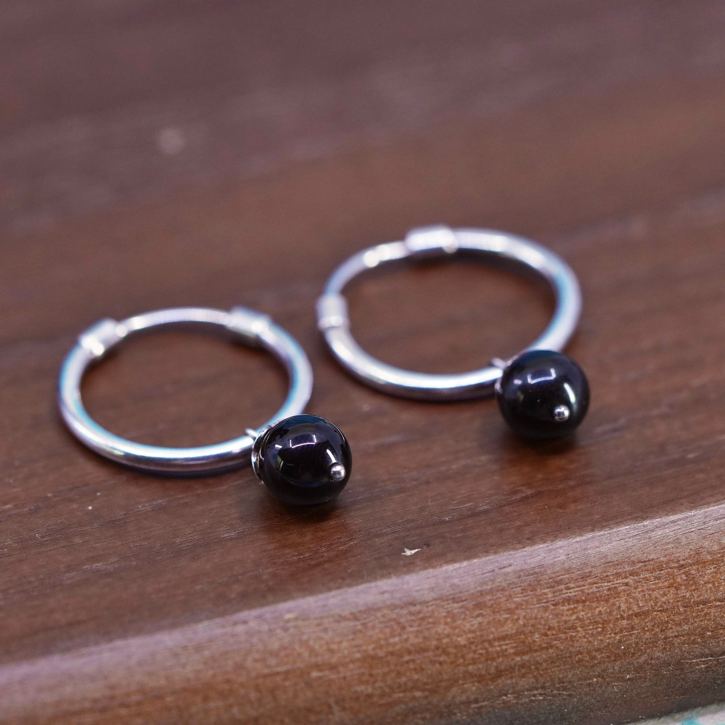 0.75”, vtg Sterling silver handmade earrings, 925 hoops, huggie with onyx bead
