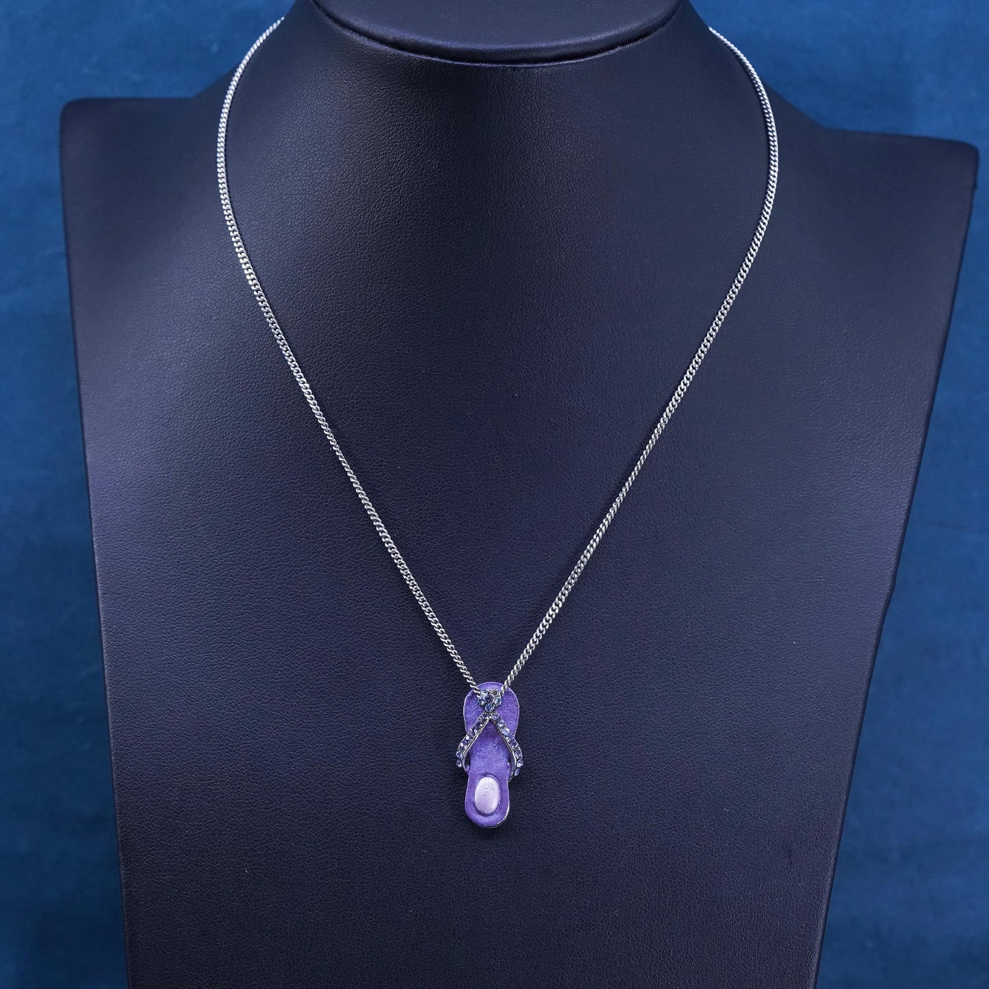 16”, VTG Sterling silver necklace, 925 curb chain purple enamel sandal pendant