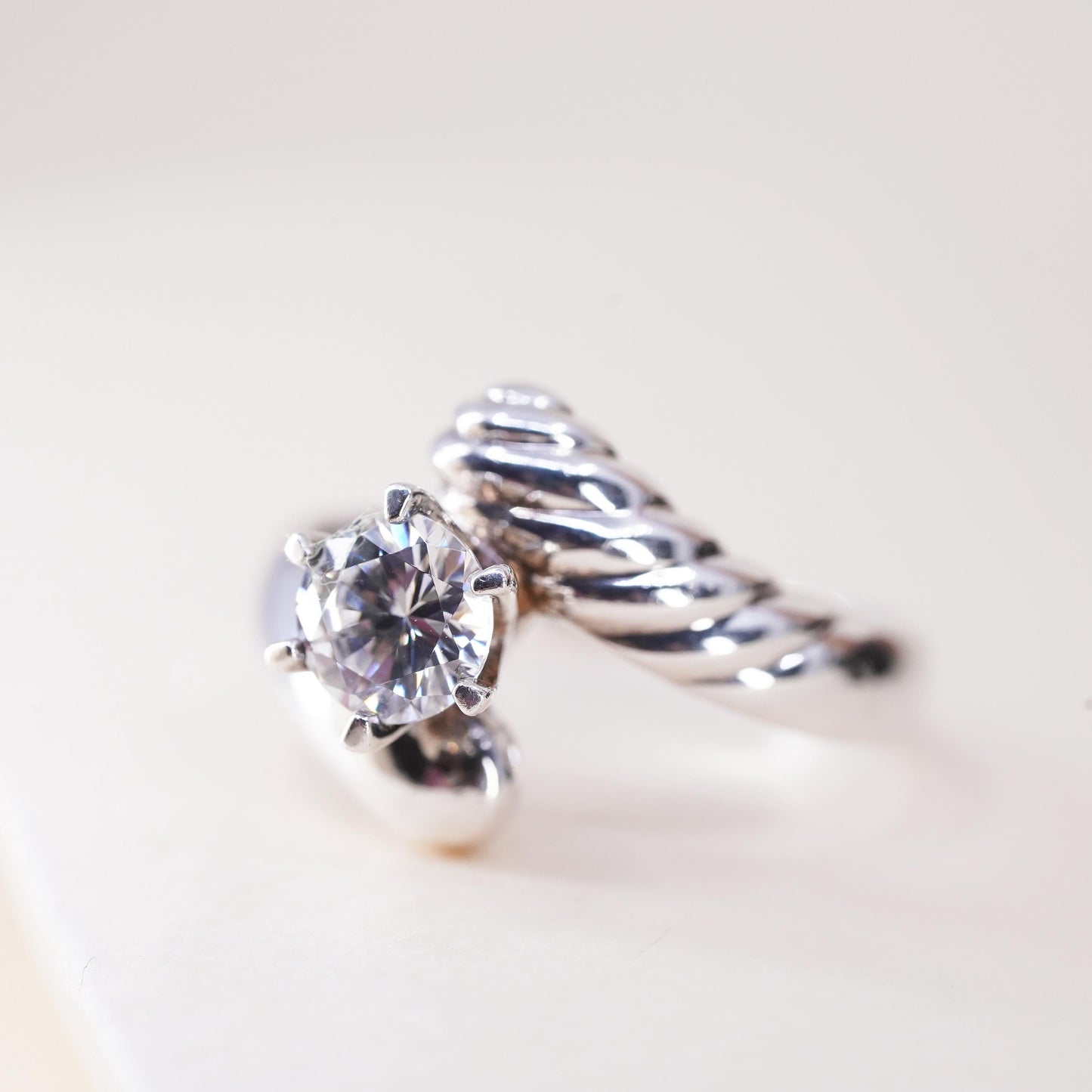 Size 9.75, Vintage Sterling 925 silver ring with round cut CZ cluster details