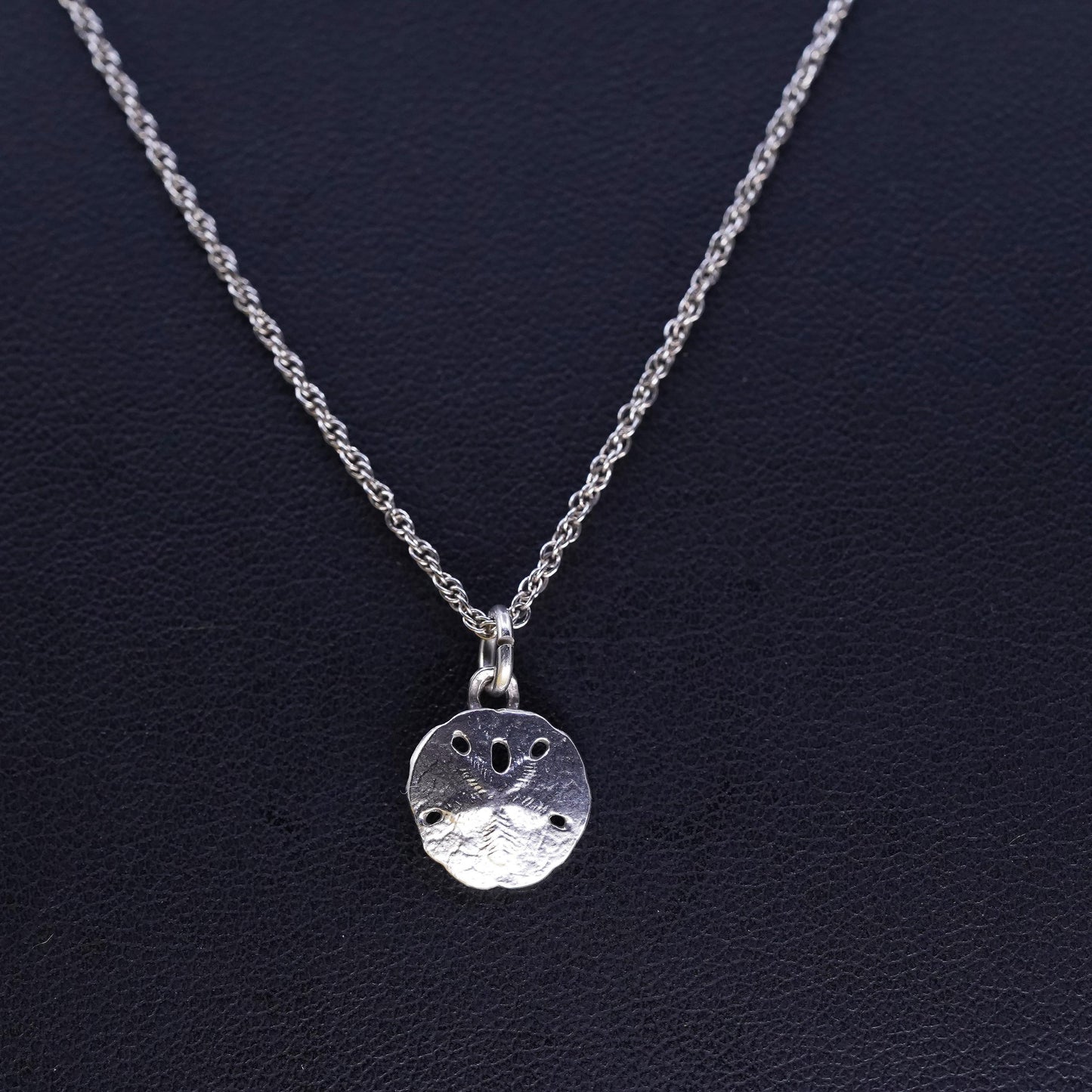 20”, Sterling Silver 925 Singapore rope chain necklace 925 sand dollar pendant