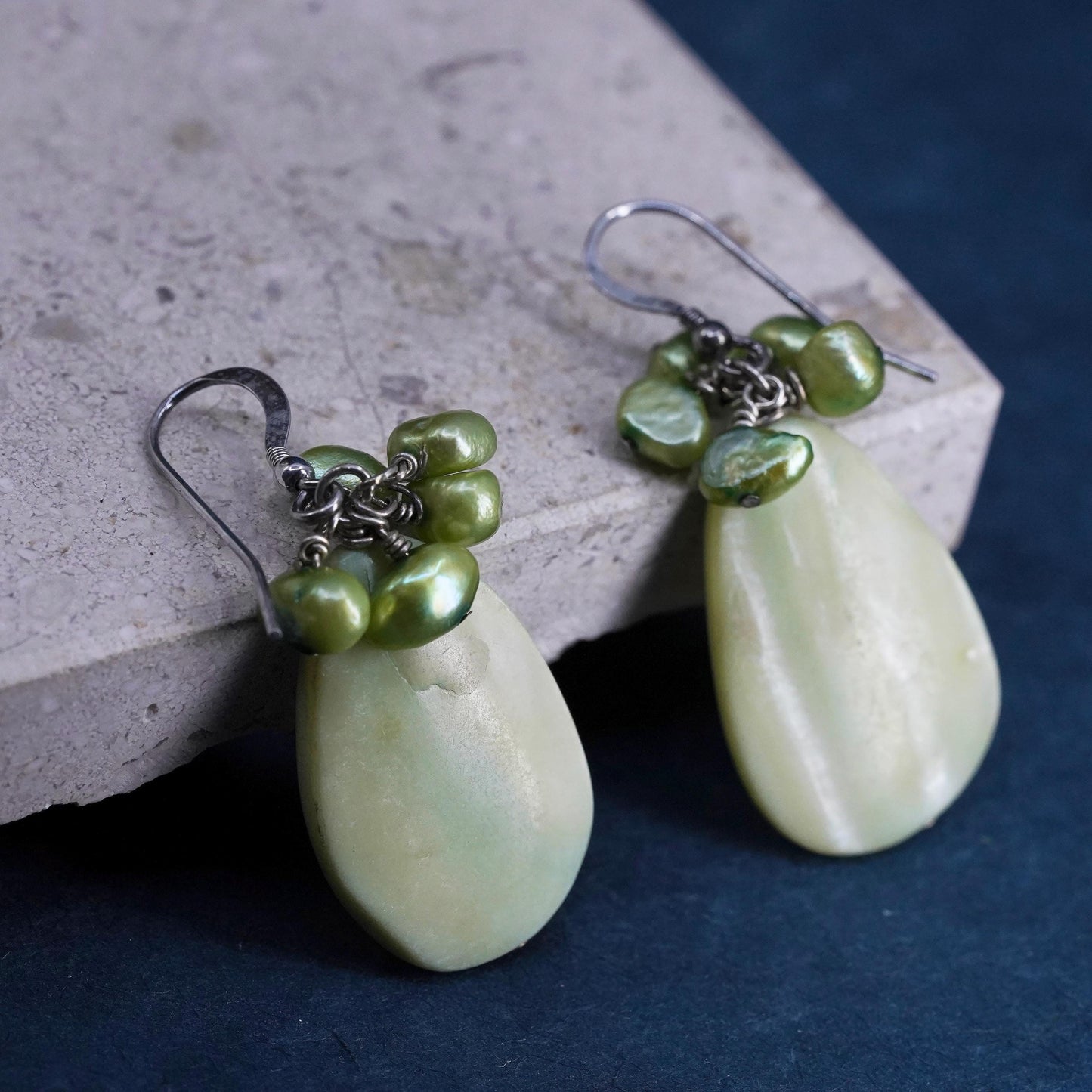 Sterling 925 silver earrings with green pearl and teardrop mother of pearl