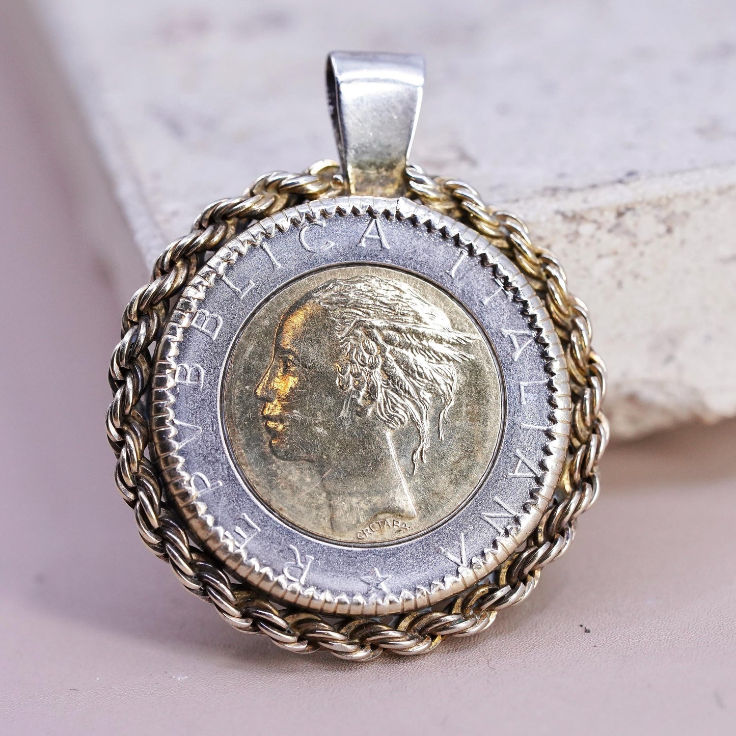 Italian 500 Lire Coin Charm Pendant sterling silver 925 case gold rope chain