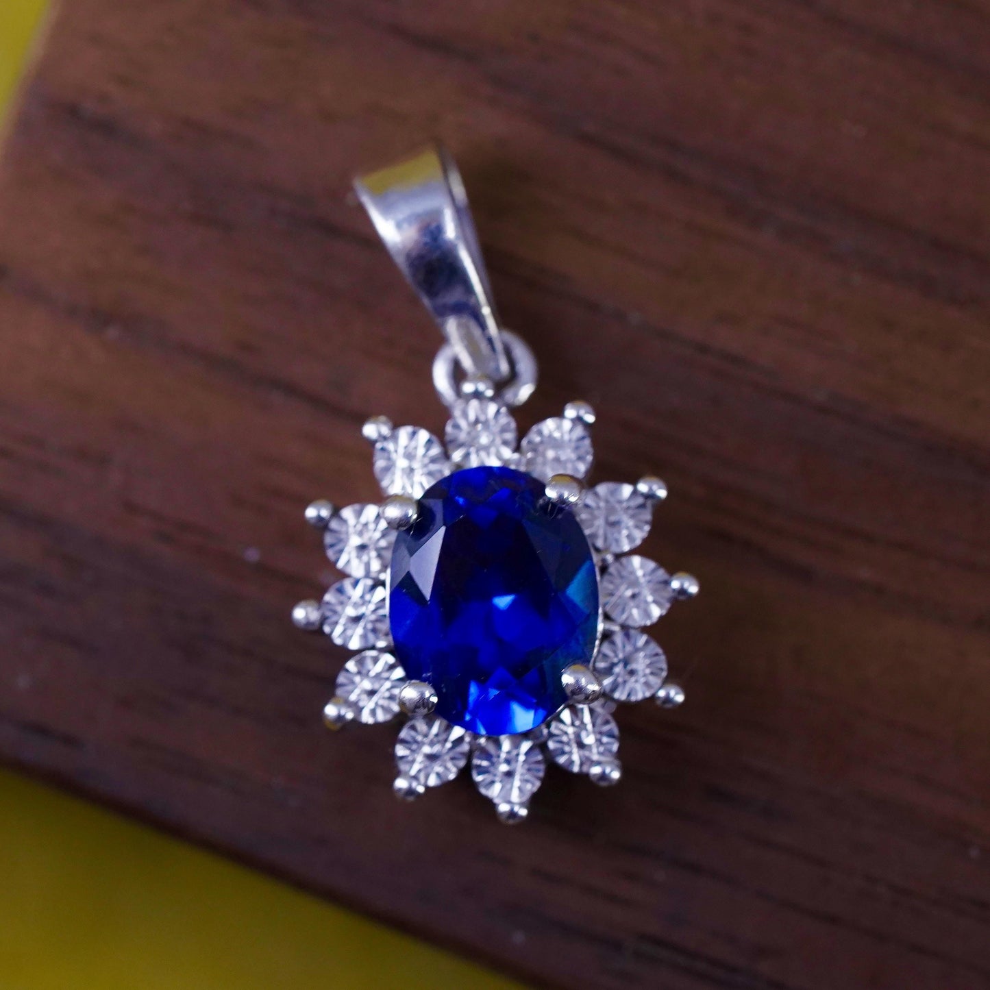 Vintage DIAG Sterling 925 silver oval pendant with sapphire and diamonds