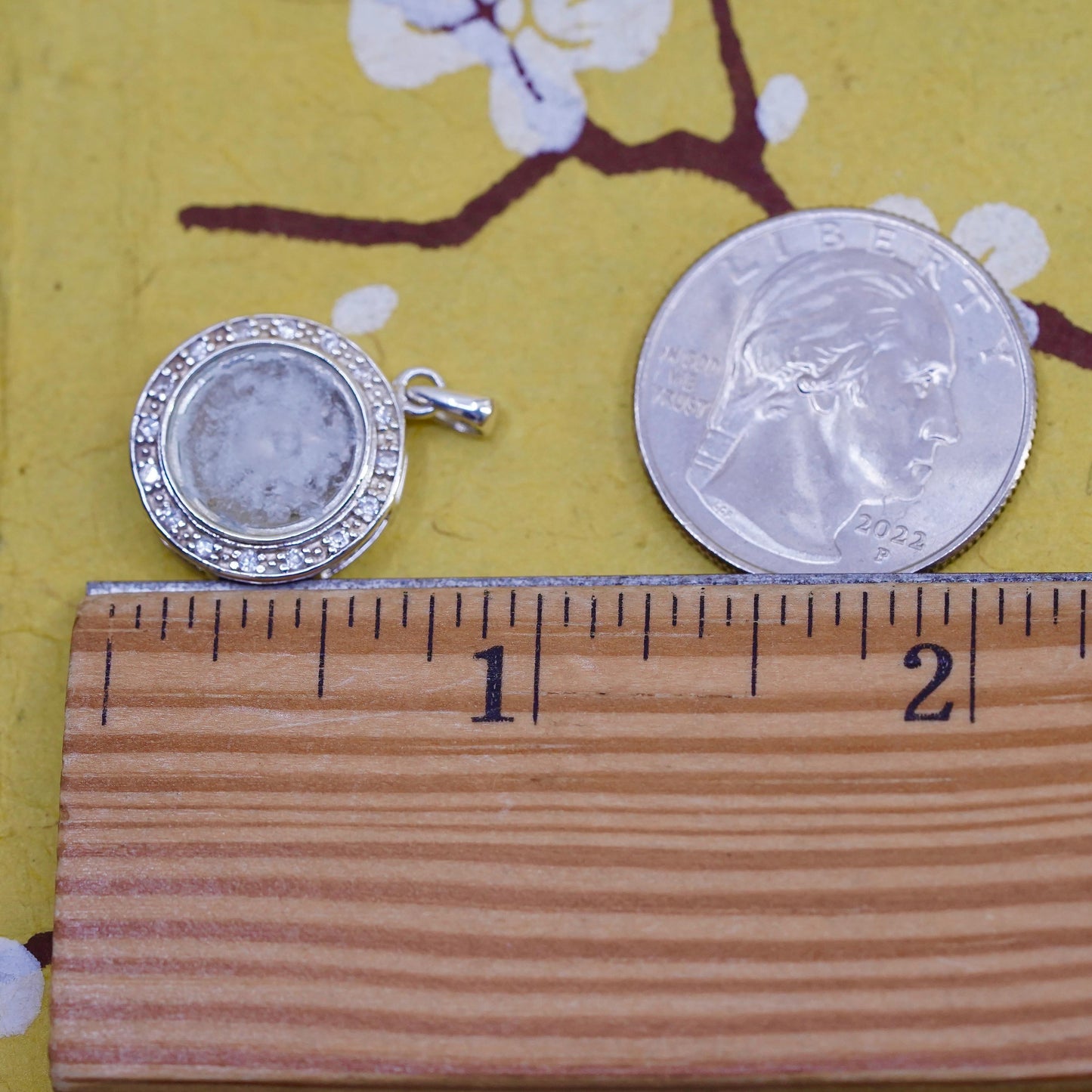 Vintage jewelry Sterling 925 Silver Handmade Pendant w/ Jerusalem cross inside
