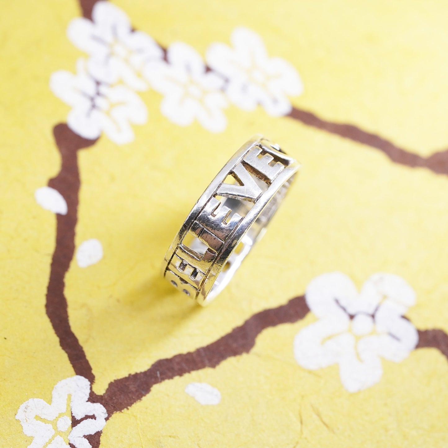 Size 8, vintage Sterling silver prayer ring, 925 band engraved "believe"