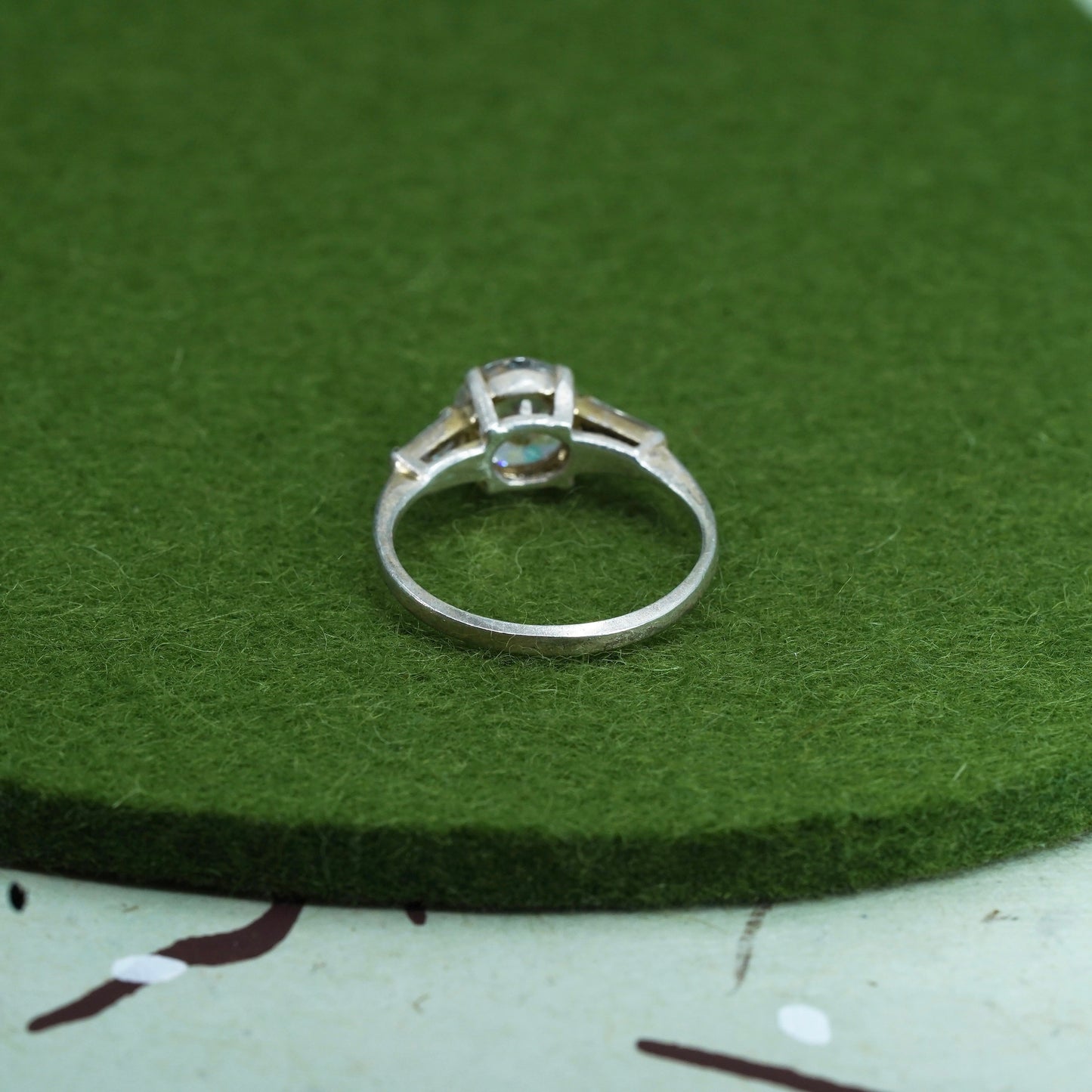 Size 8, vintage Sterling 925 silver engagement ring with round cut CZ