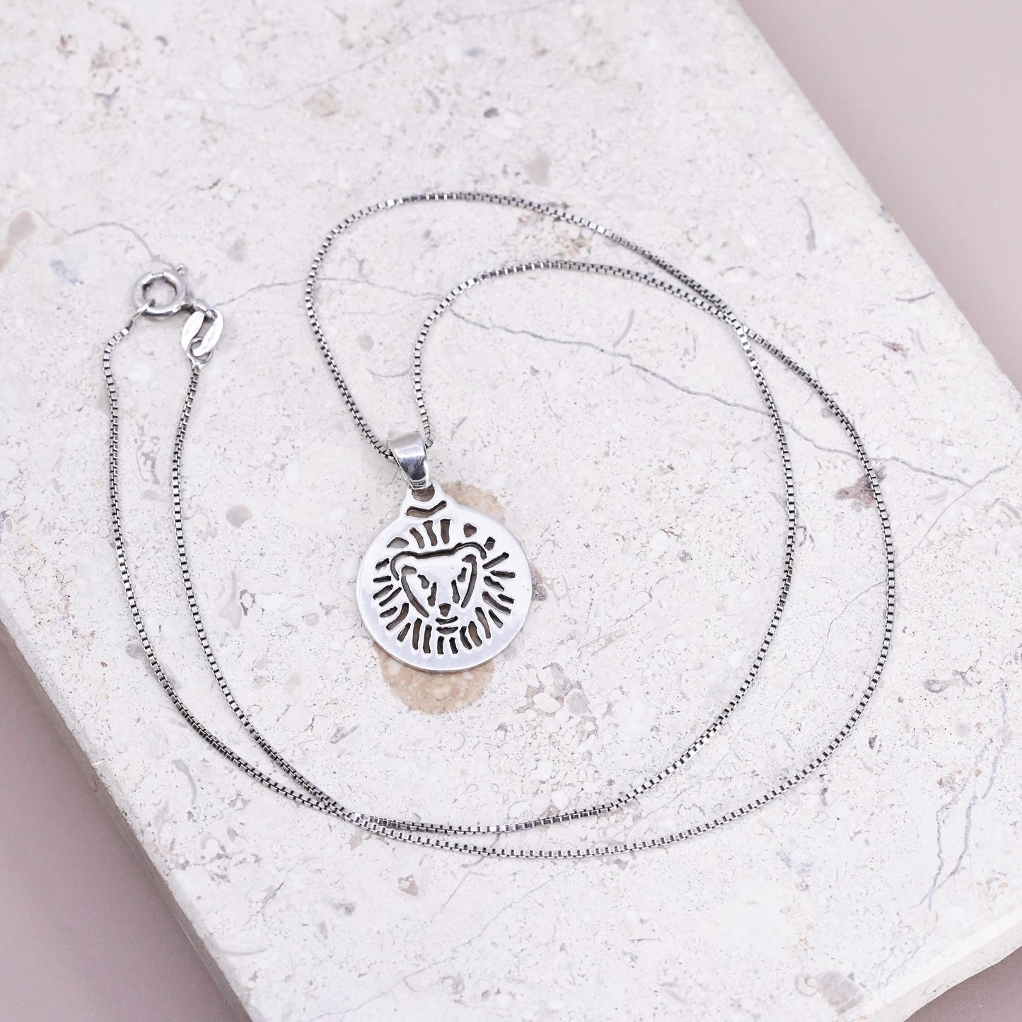 18", vintage Sterling silver necklace, 925 box chain with lion king pendant