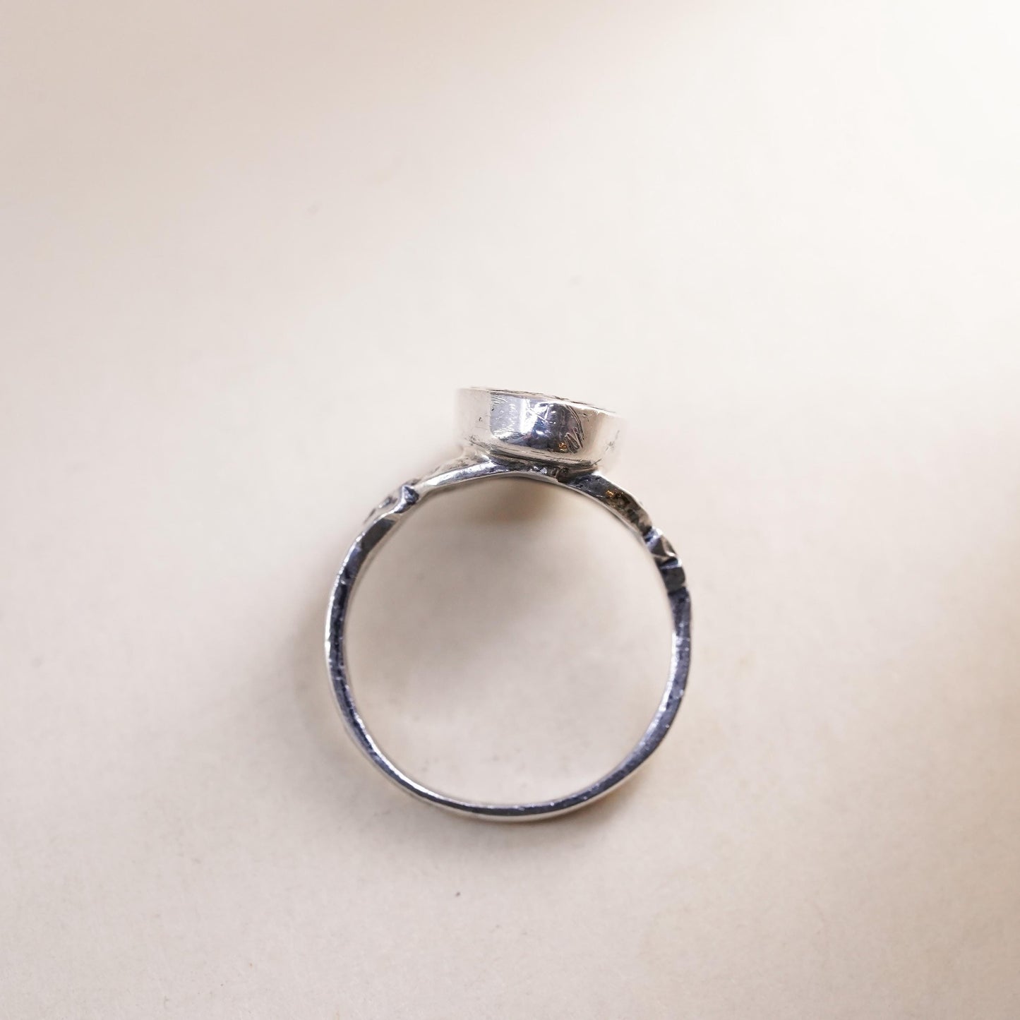 Size 2, Vintage southwestern sterling 925 silver handmade ring w/ oval abalone