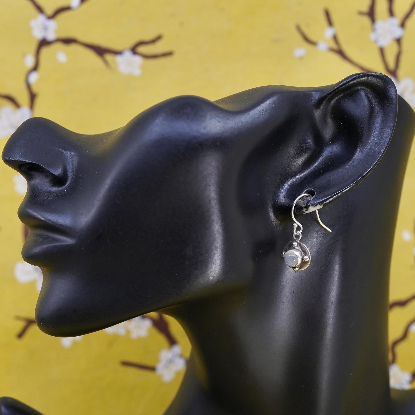 Vintage Sterling 925 silver handmade earrings with white cat's eye beads