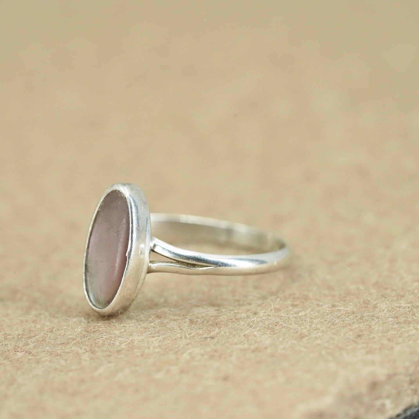 Size 8.25, Native American navajo Sterling 925 silver ring pink mother of pearl