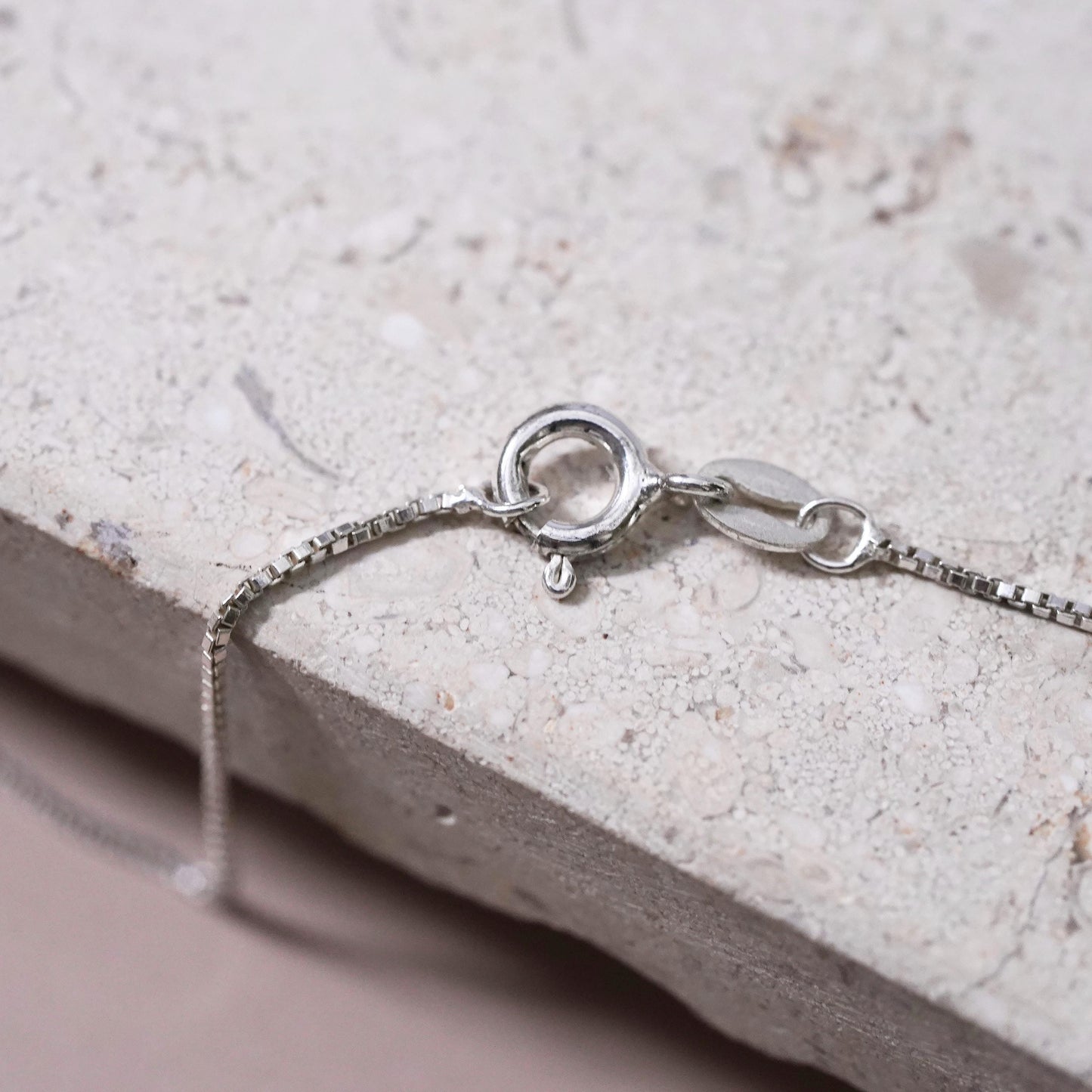 18”, vintage Sterling silver necklace, 925 box chain with swirly tag cz pendant