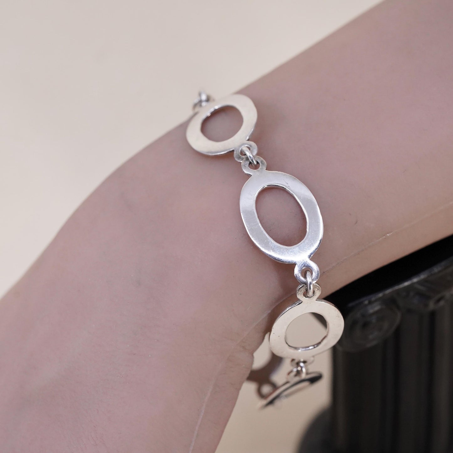 7.75”, VTG Italian sterling silver bracelet, 925 oval chain toggle closure