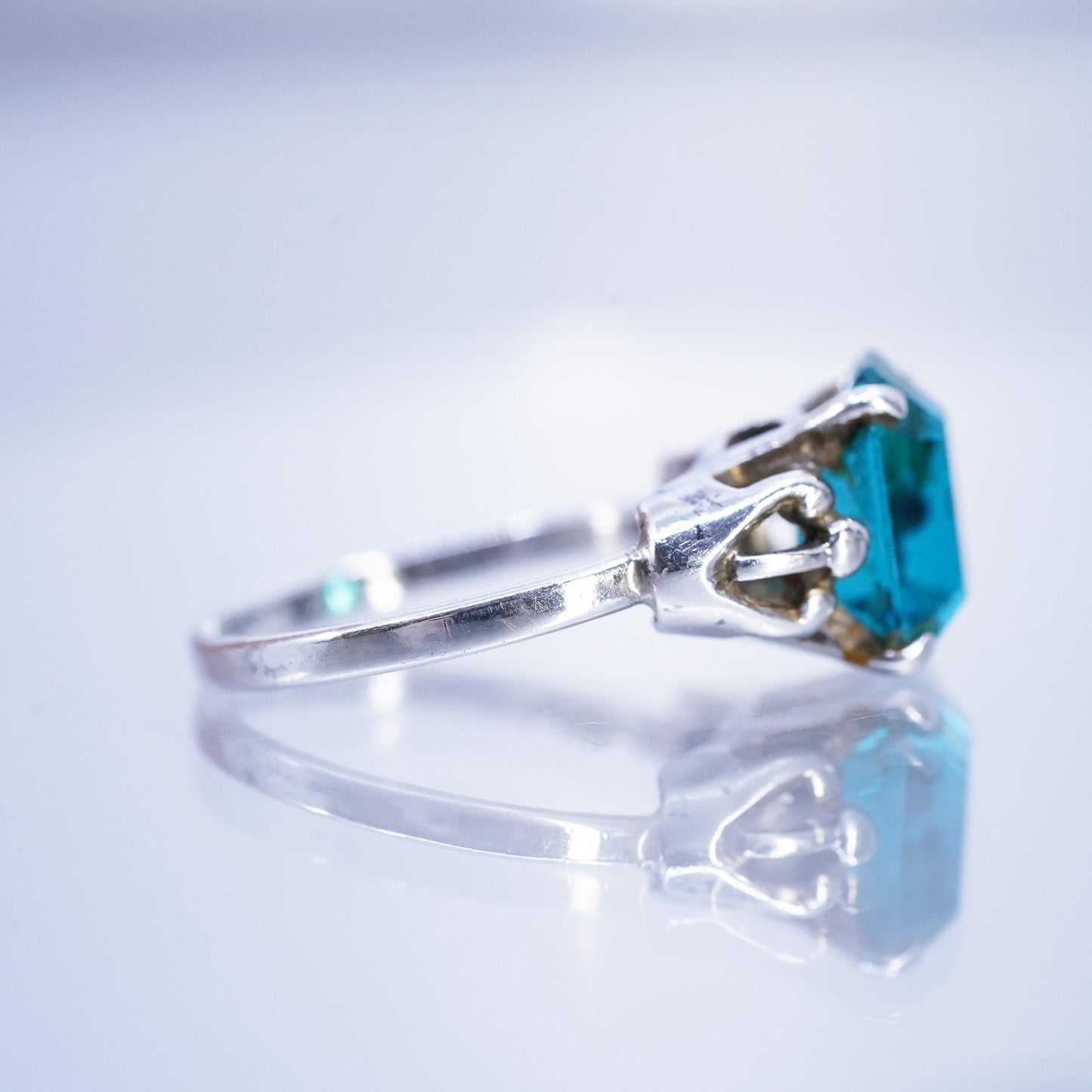 Size 6, vintage Sarah Coventry Sterling 925 silver handmade ring blue crystal