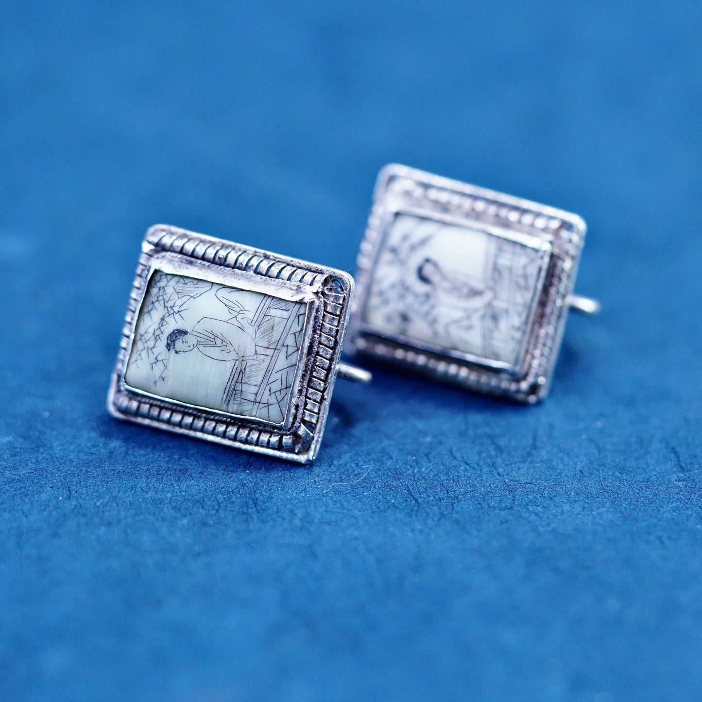 Vintage Sterling 925 silver screw back earrings with ancient Chinese painting