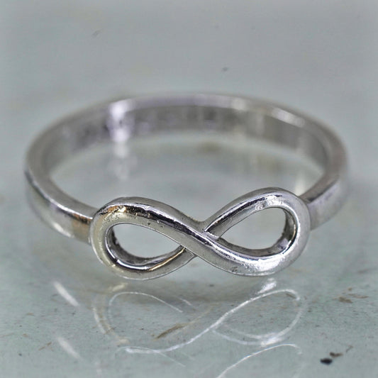 Size 7, Sterling silver handmade ring, stackable 925 infinity band “daughter”