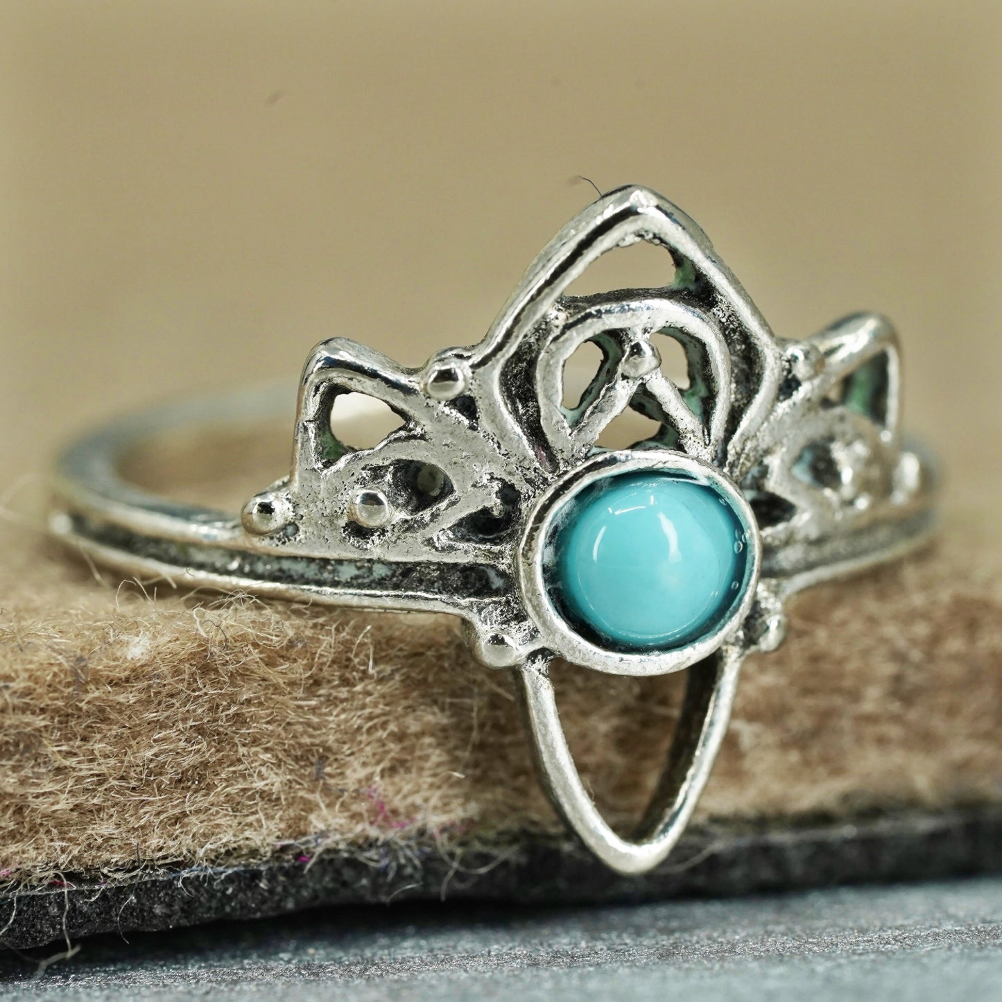 Size 7, vintage Sterling 925 silver handmade ring with Larimar