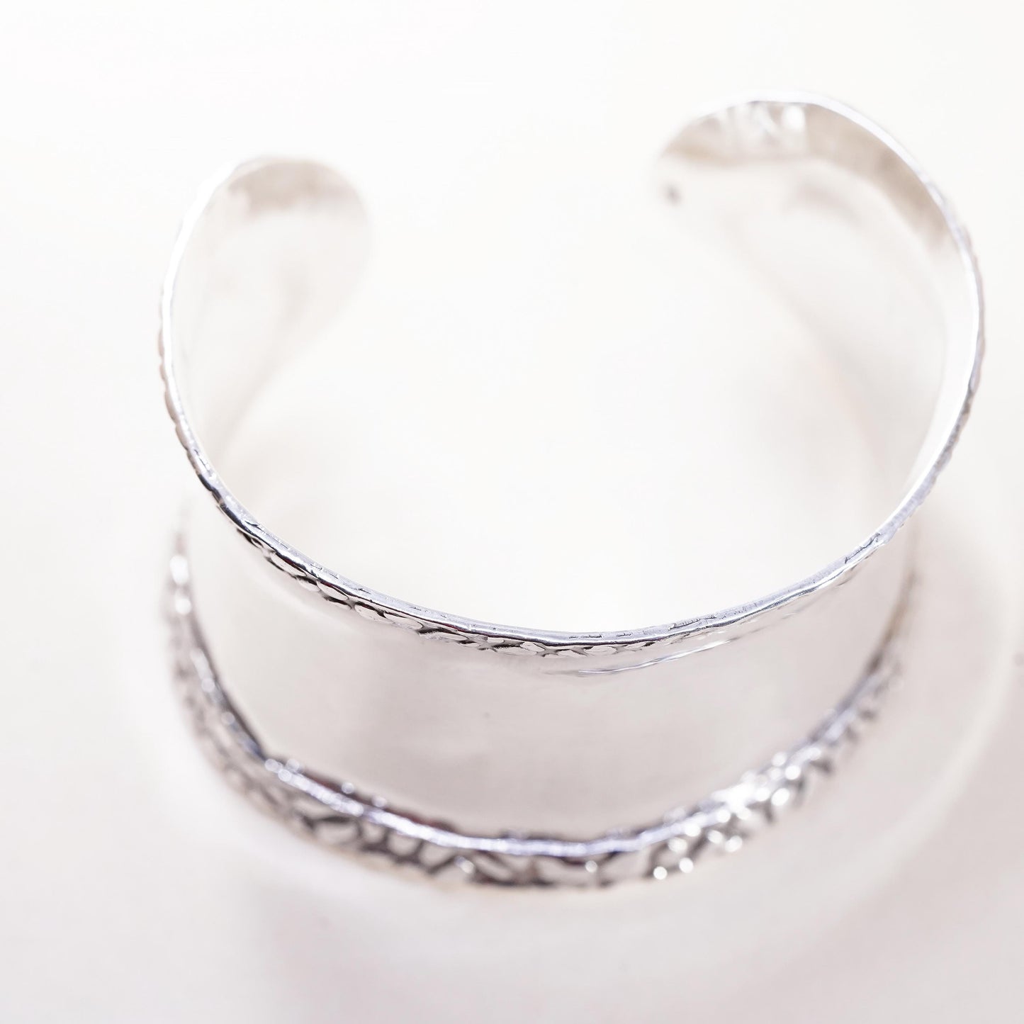 6.5", southwestern Sterling 925 silver Bracelet floral texture trim, wide cuff