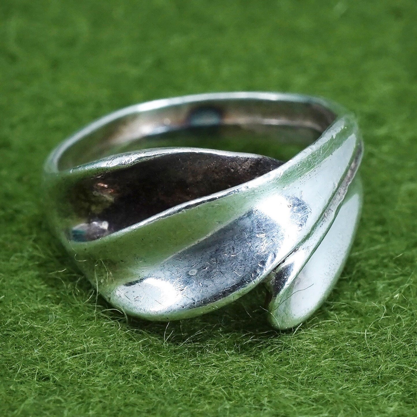 Size 5.75, vintage sterling silver handmade statement ring, 925 leaf band