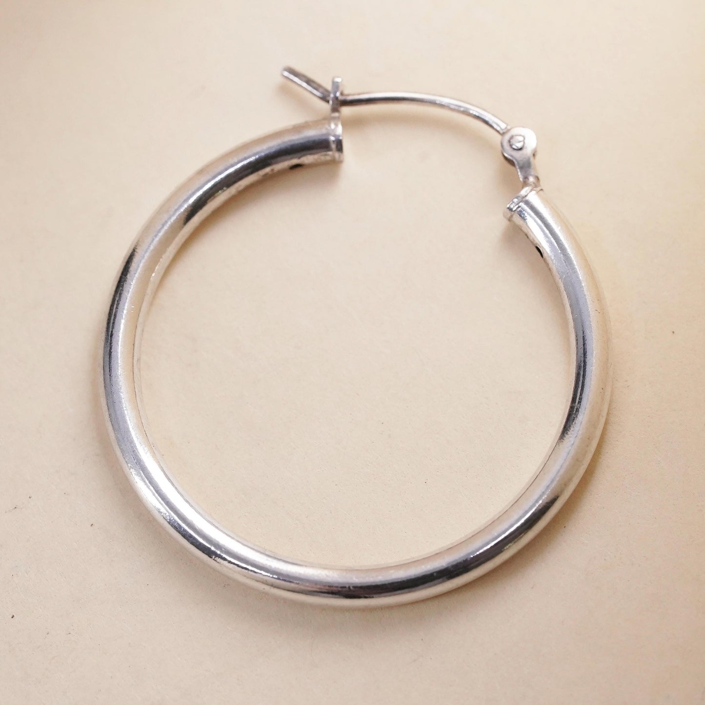 1.25”, Vintage sterling silver loop single earring, fashion primitive hoop
