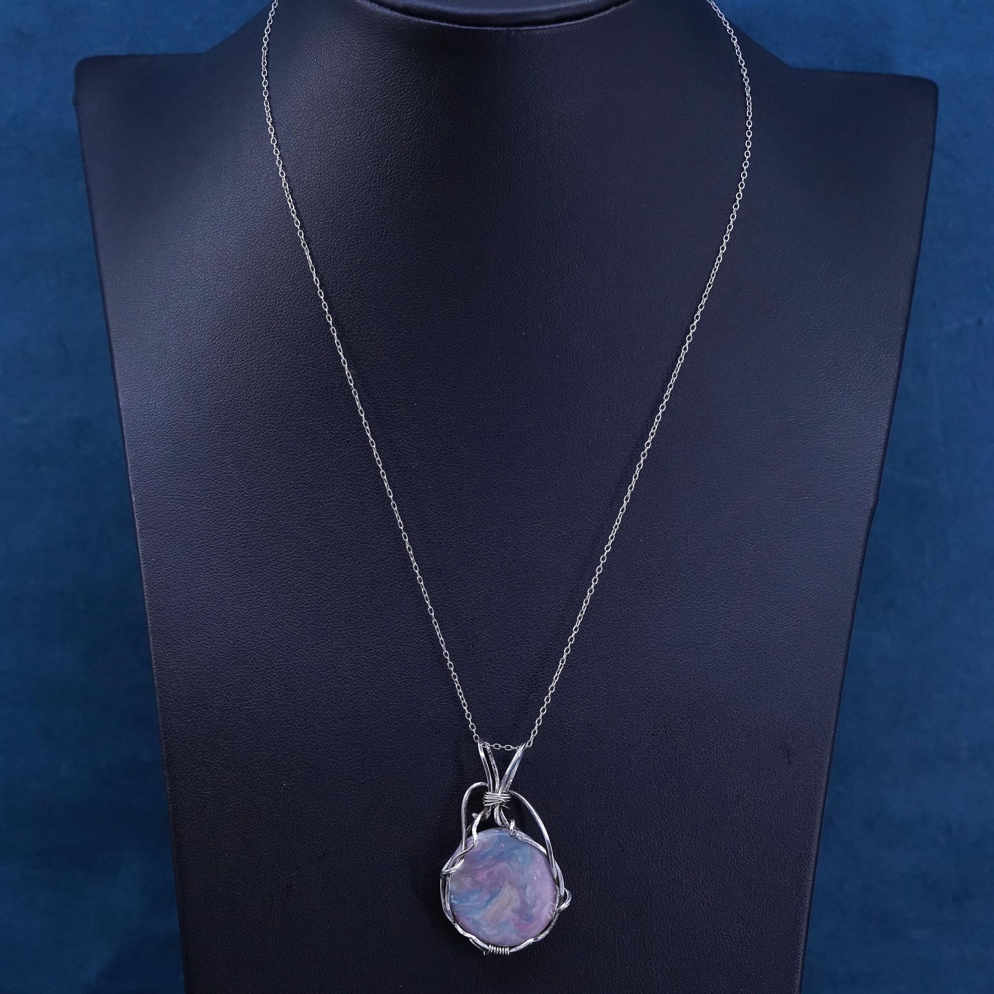 Vintage sterling silver handmade circle necklace with 925 wired pendant agate