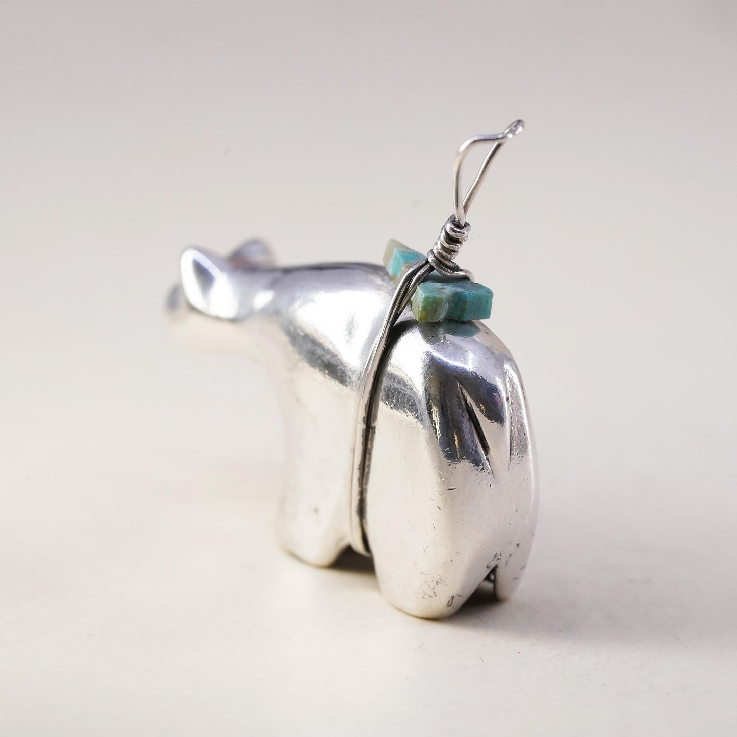 Native American Navajo Sterling Silver 925 polar bear pendant with turquoise