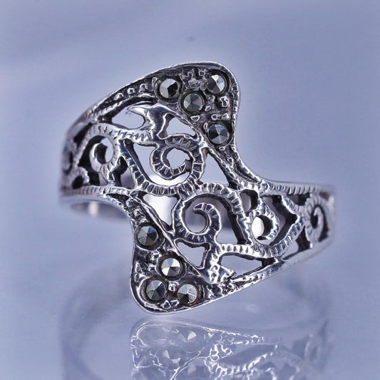 Size 8, vintage Sterling 925 silver handmade band ring with marcasite