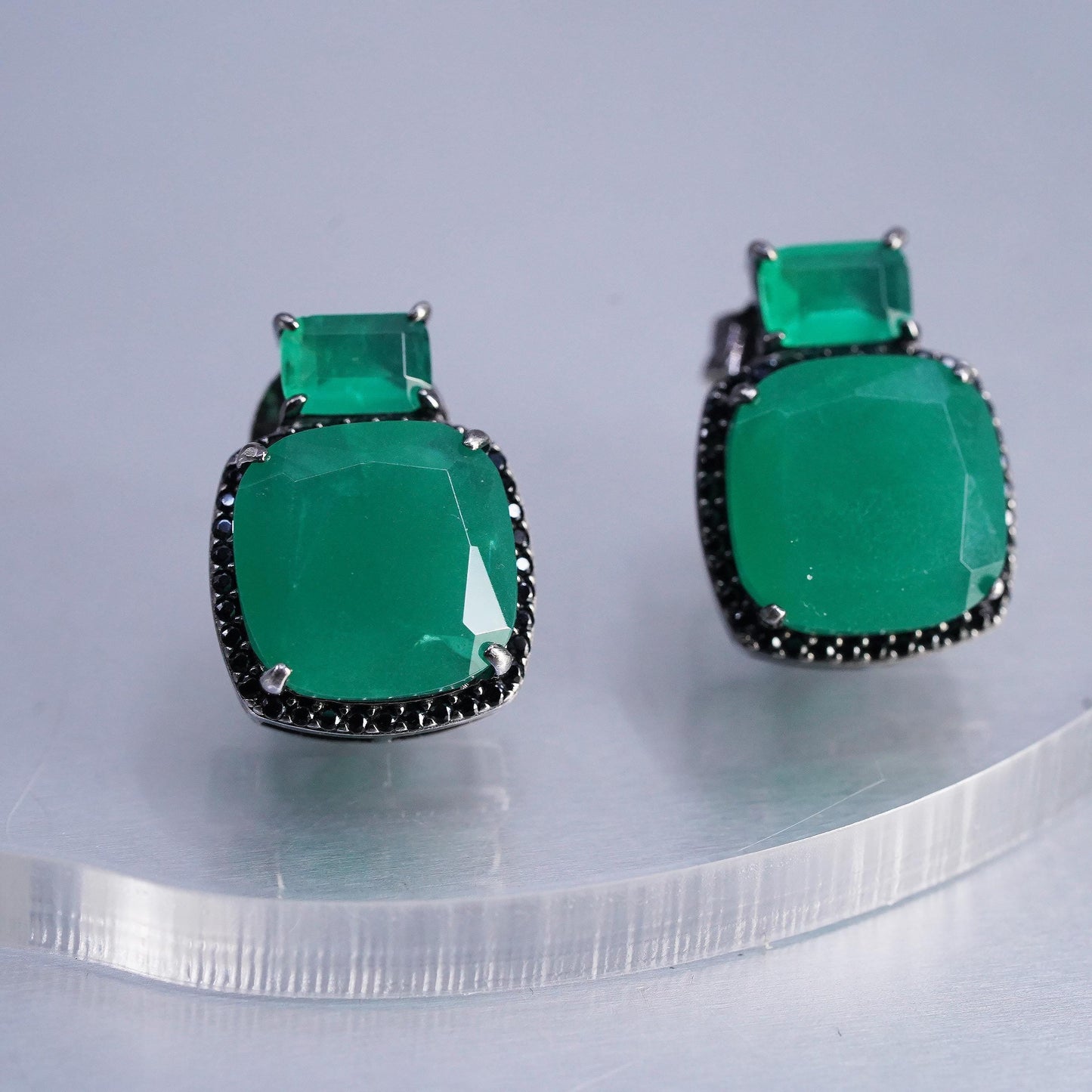 Vintage Oxidized 925 Sterling Silver Green Onyx Stud Earrings Black Spinel Halo
