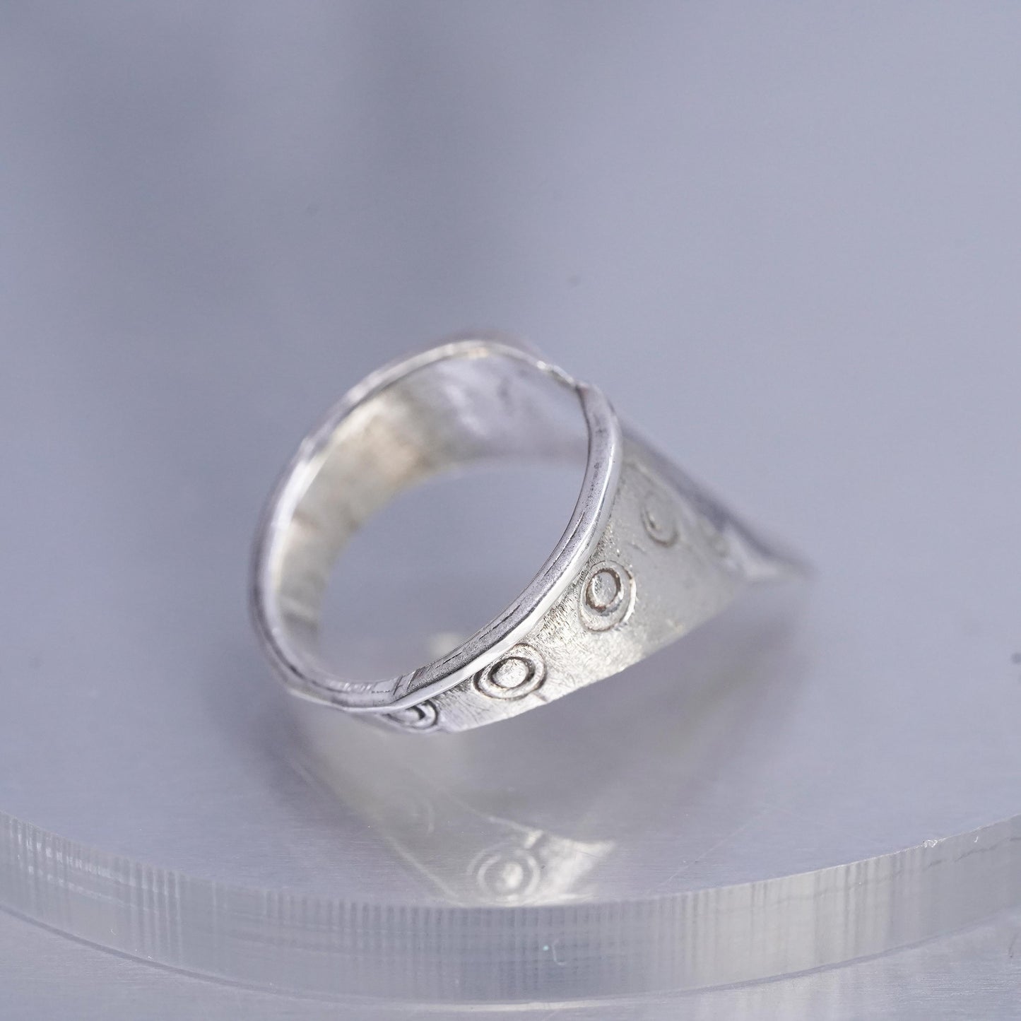 Size 4.25, vintage Sterling 925 silver handmade ring, finger guard band