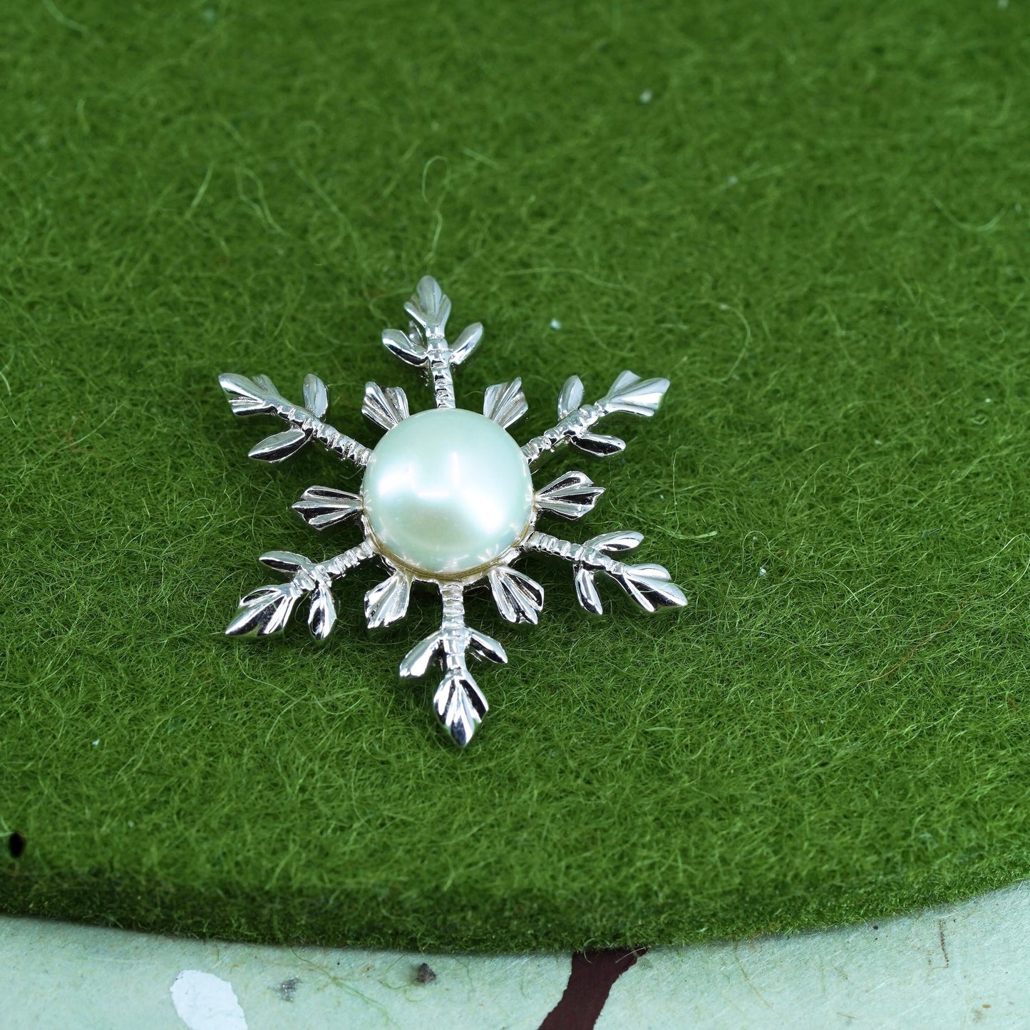 Vintage IPS Sterling 925 silver pendant snowflake with pearl