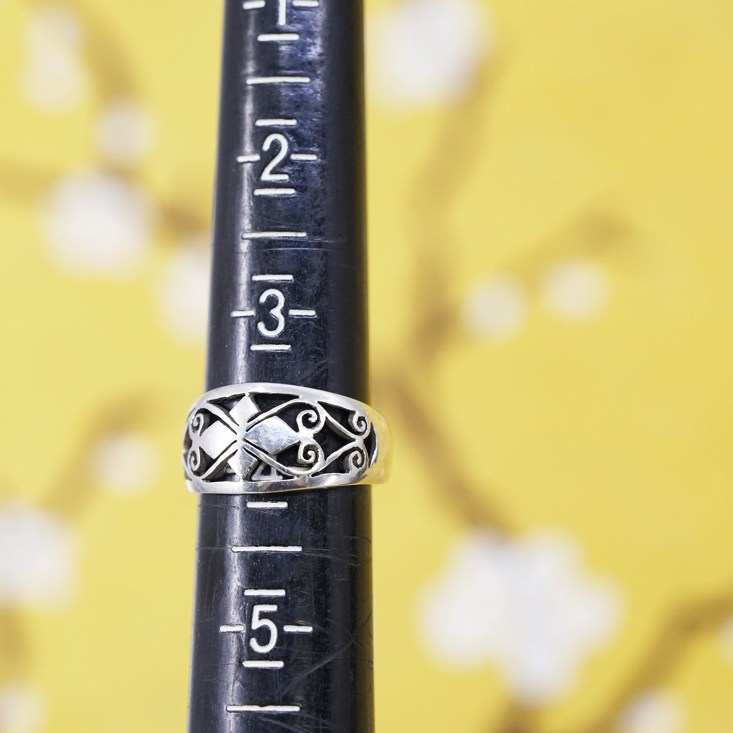 Size 3.5, vintage Sterling 925 silver handmade band ring