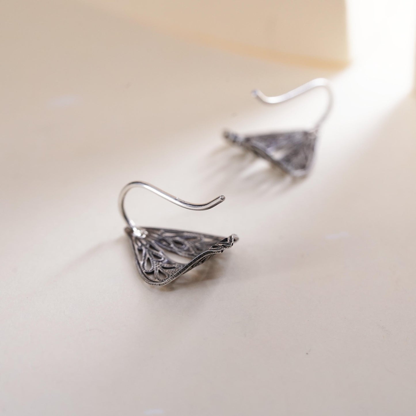 Vintage handmade sterling 925 silver filigree leaf earrings