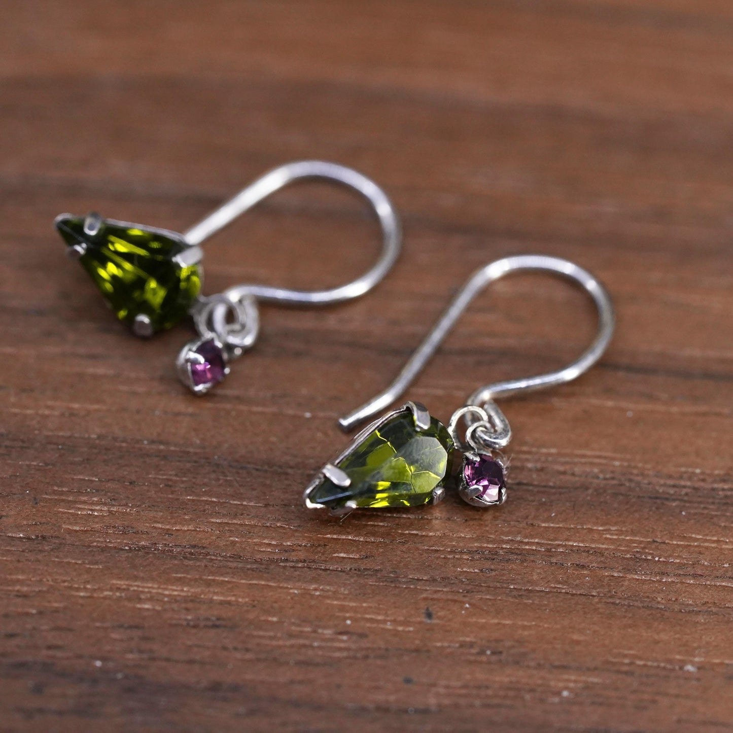 Vintage Sterling 925 silver handmade teardrop earrings with peridot