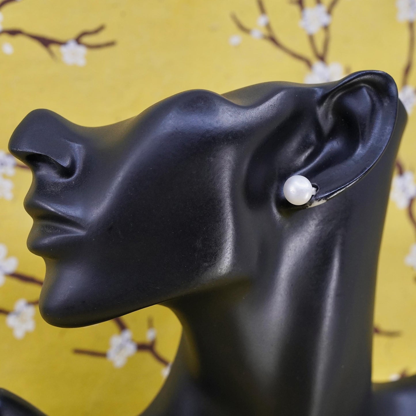 8mm, Vintage 925 Sterling silver handmade studs earrings white pearl