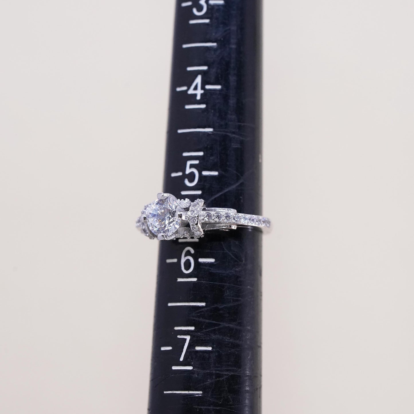 Size 5.5, Sterling silver ring, 925 silver with round cut crystal CZ cluster