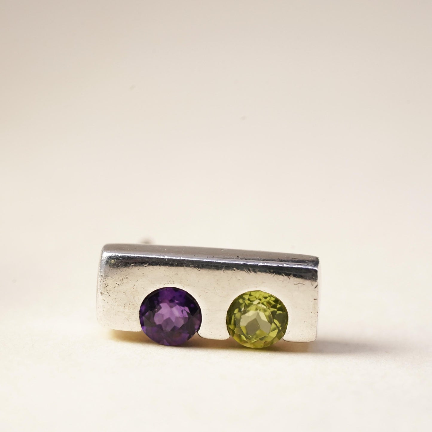 Vintage Sterling 925 silver handmade stud with peridot amethyst, single earring