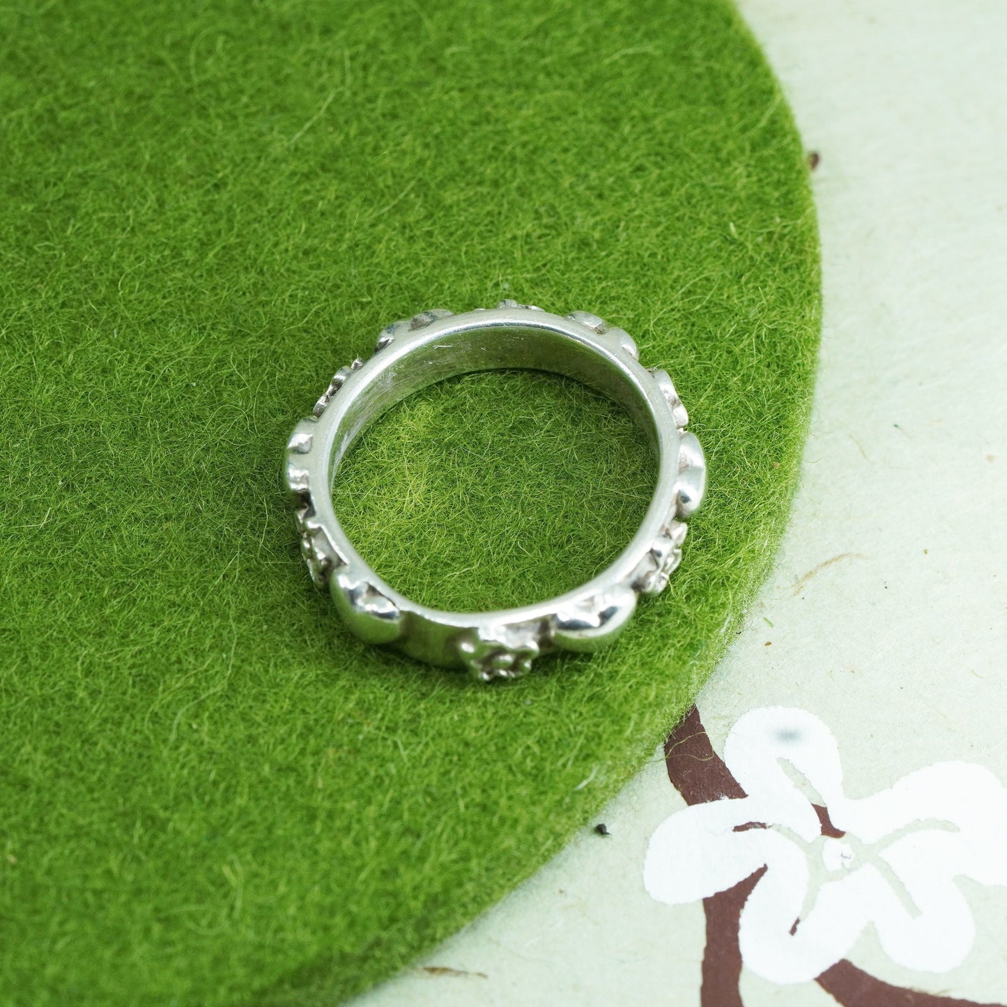 Size 6.25, vintage Sterling 925 silver handmade heart flower ring band