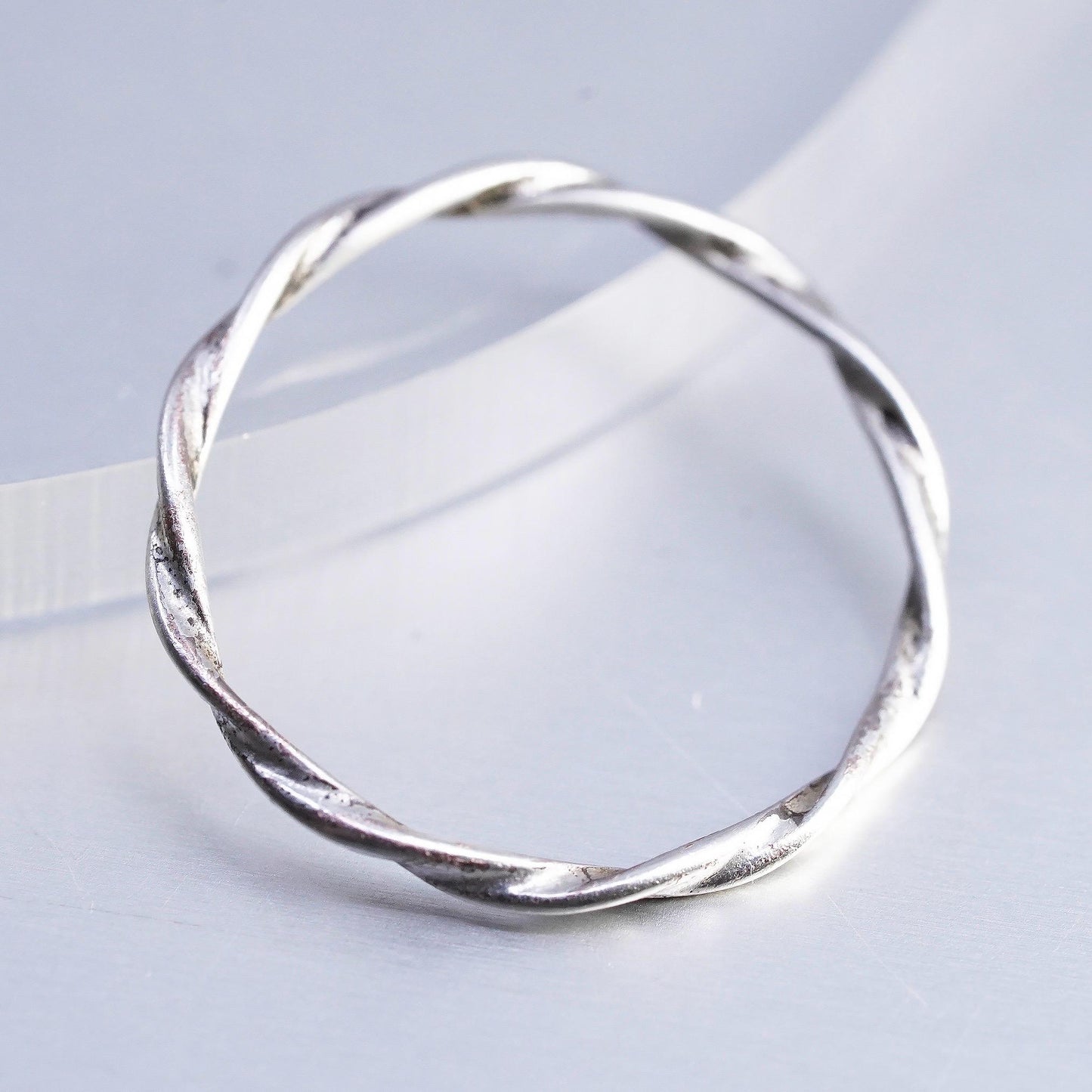 Size 7.25, vintage southwestern Sterling 925 silver cable ring, stackable band