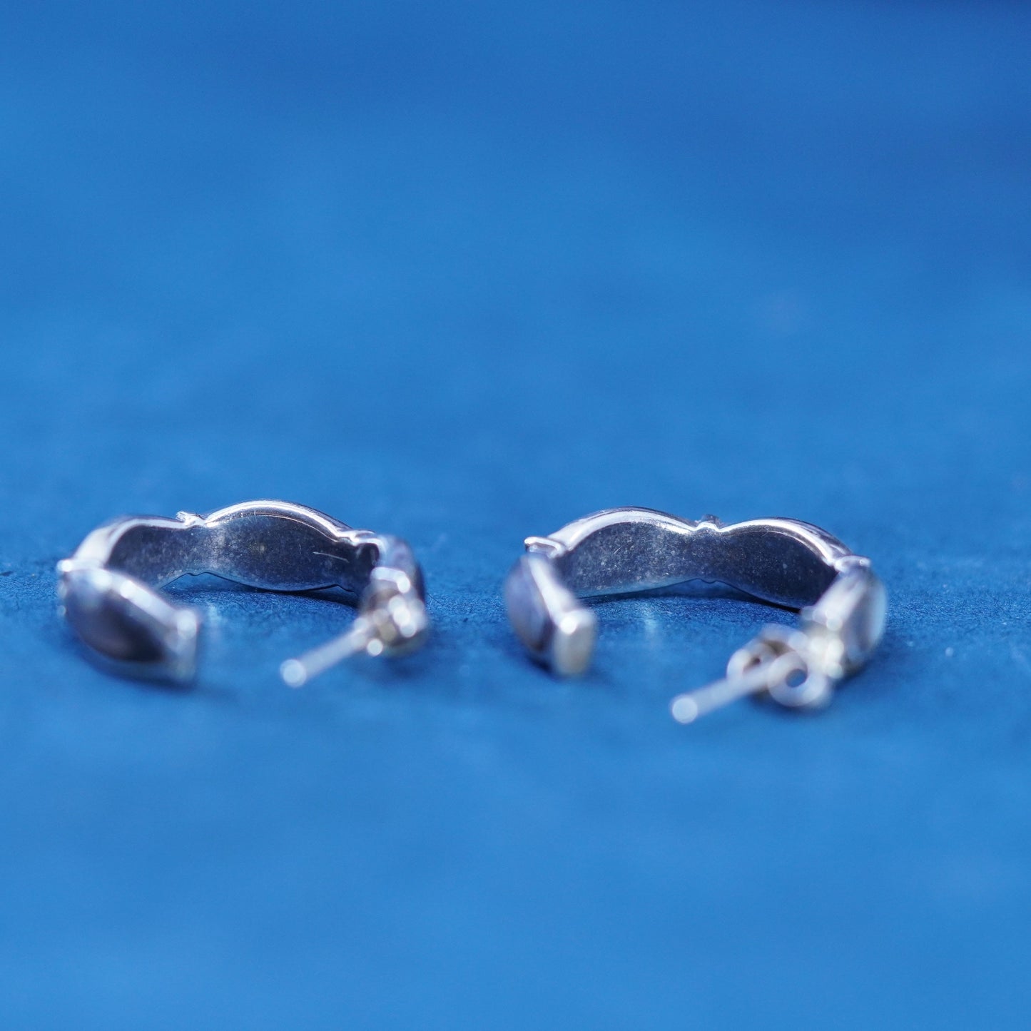 0.75”, vtg Sterling silver handmade earrings, 925 hoops with abalone, huggie