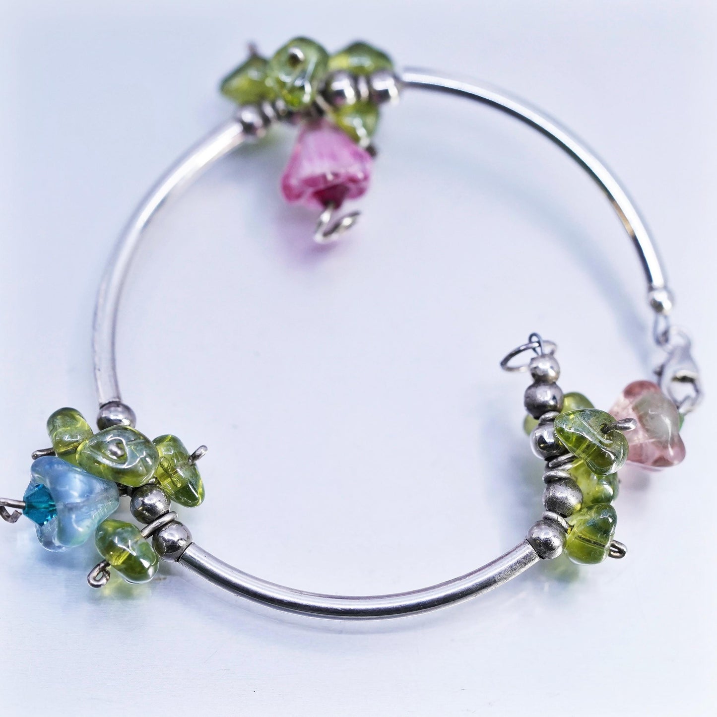 7", vintage Sterling 925 silver curvy tube bracelet with cluster peridot beads